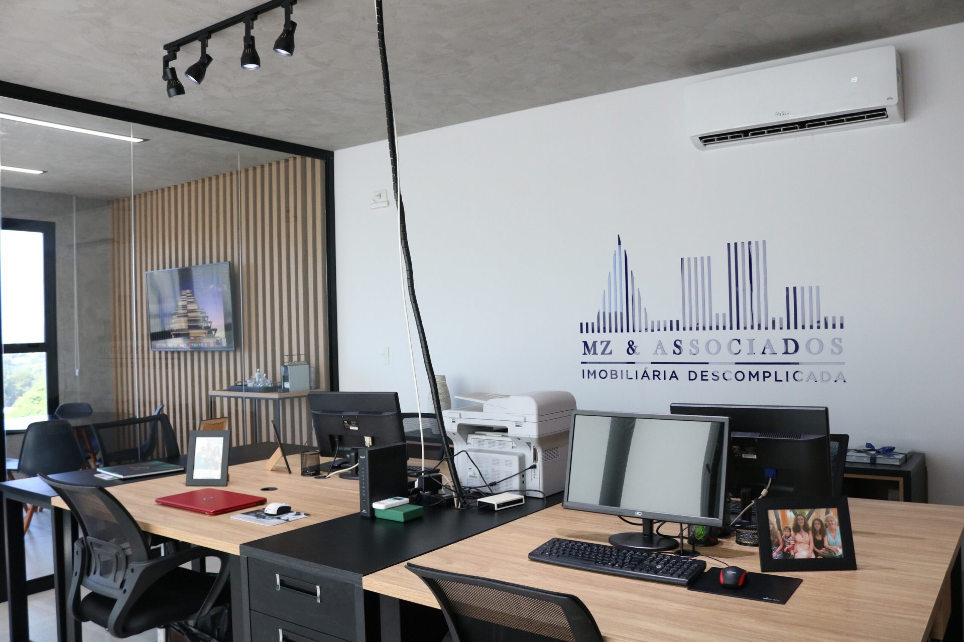 Ensaio corporativo de MZ & Associados