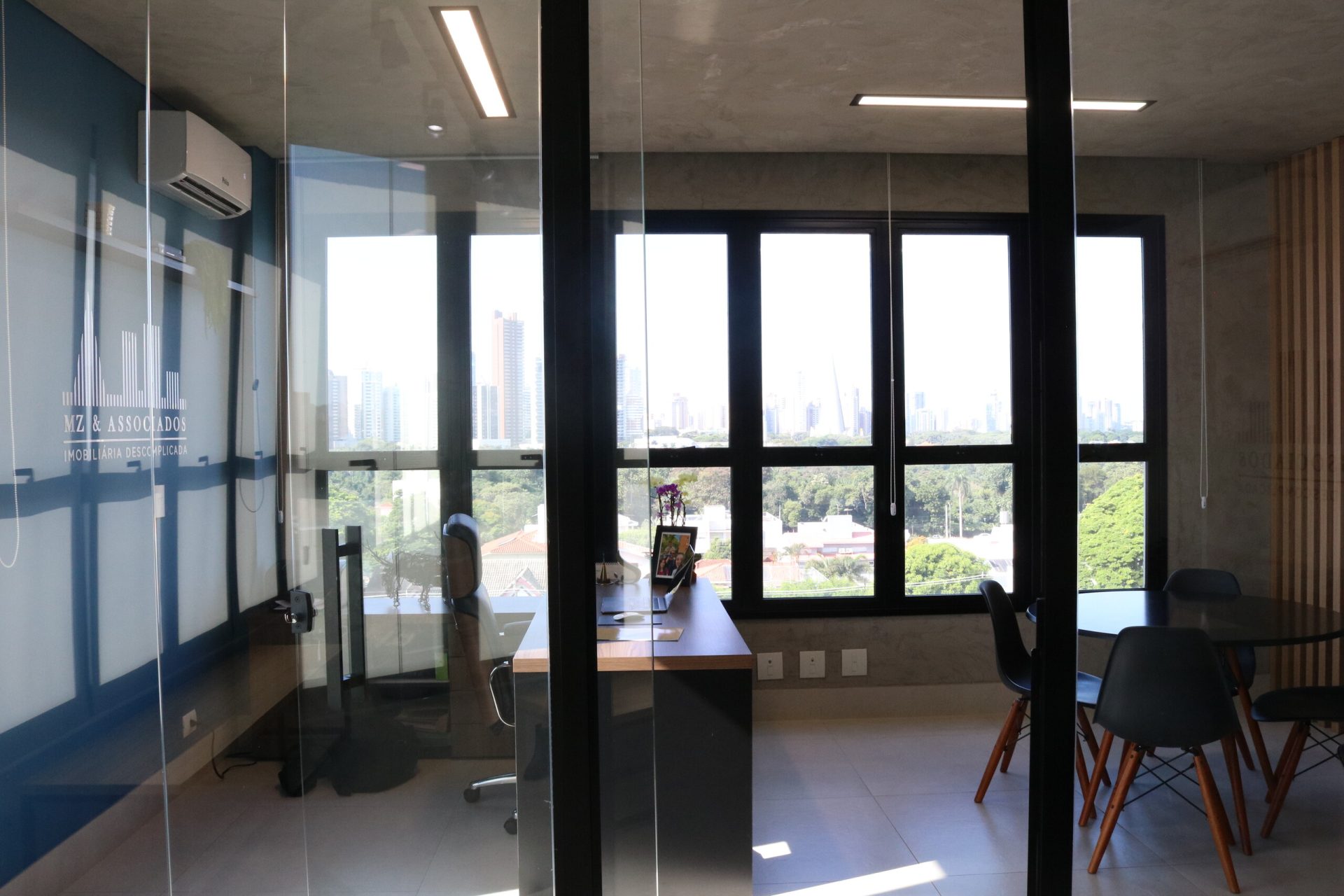 Ensaio corporativo de MZ & Associados