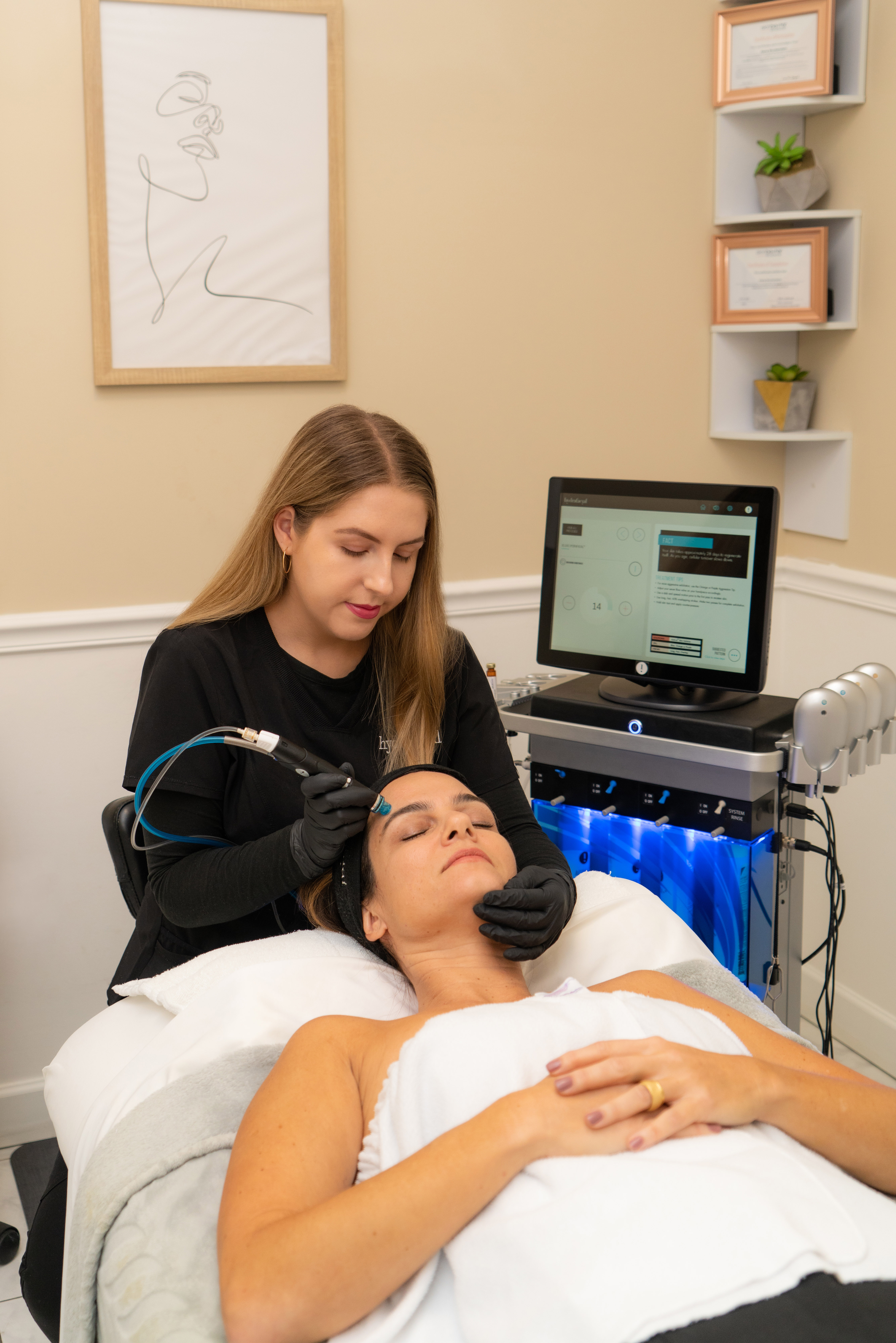 Jon'Ric Boca Raton - Image 3