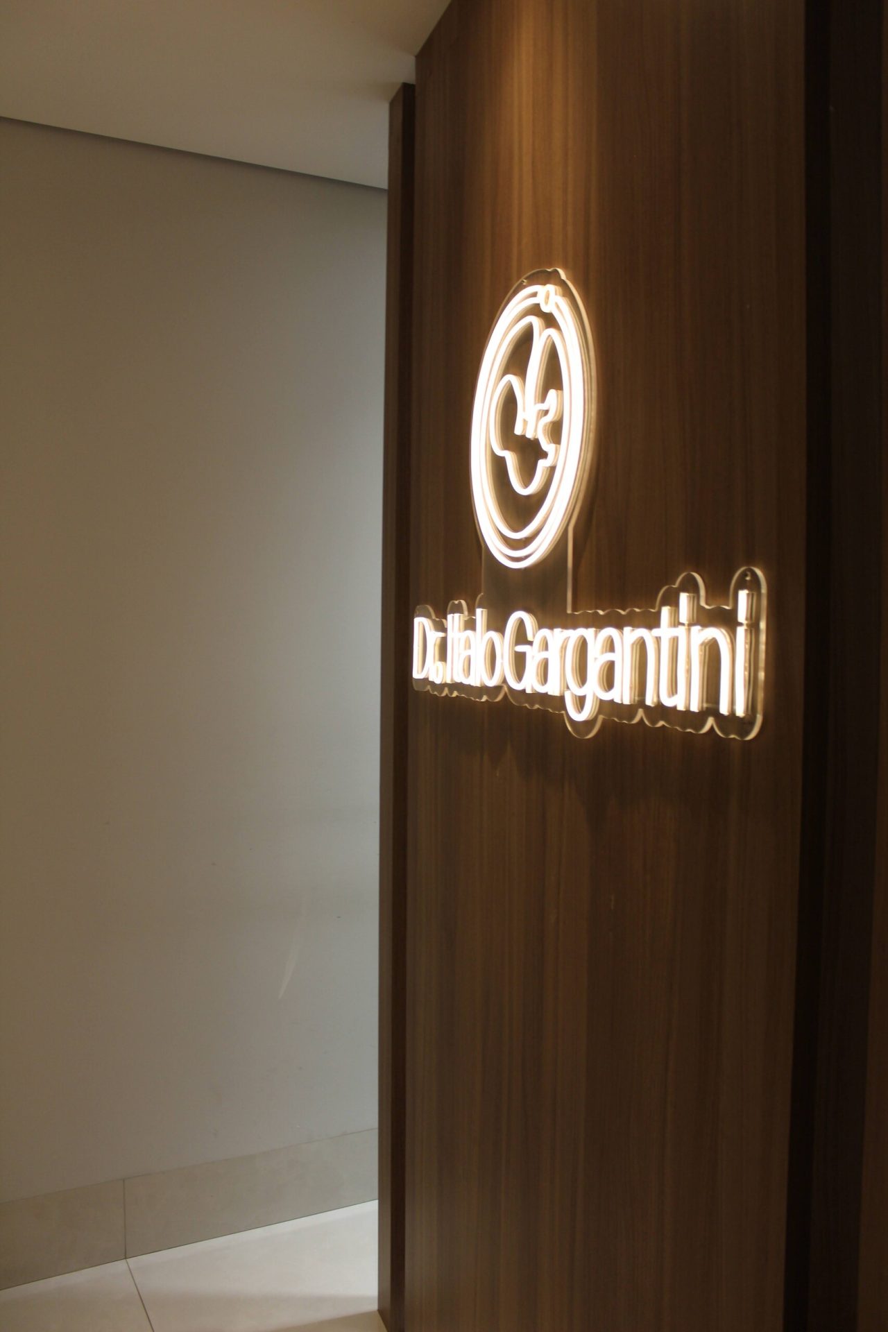 Ensaio corporativo de Dr. Italo Gargantini