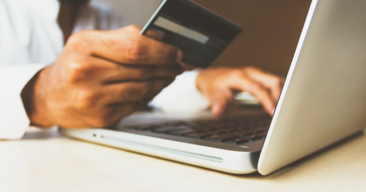 Onde Anunciar E-commerce em 2026: Alocação Estratégica de Mídia por Canal, Orçamento e Estágio de Maturidade