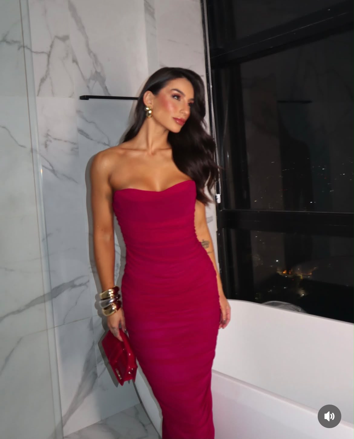 Vestido Tule Marsala na cor marsala — foto 4