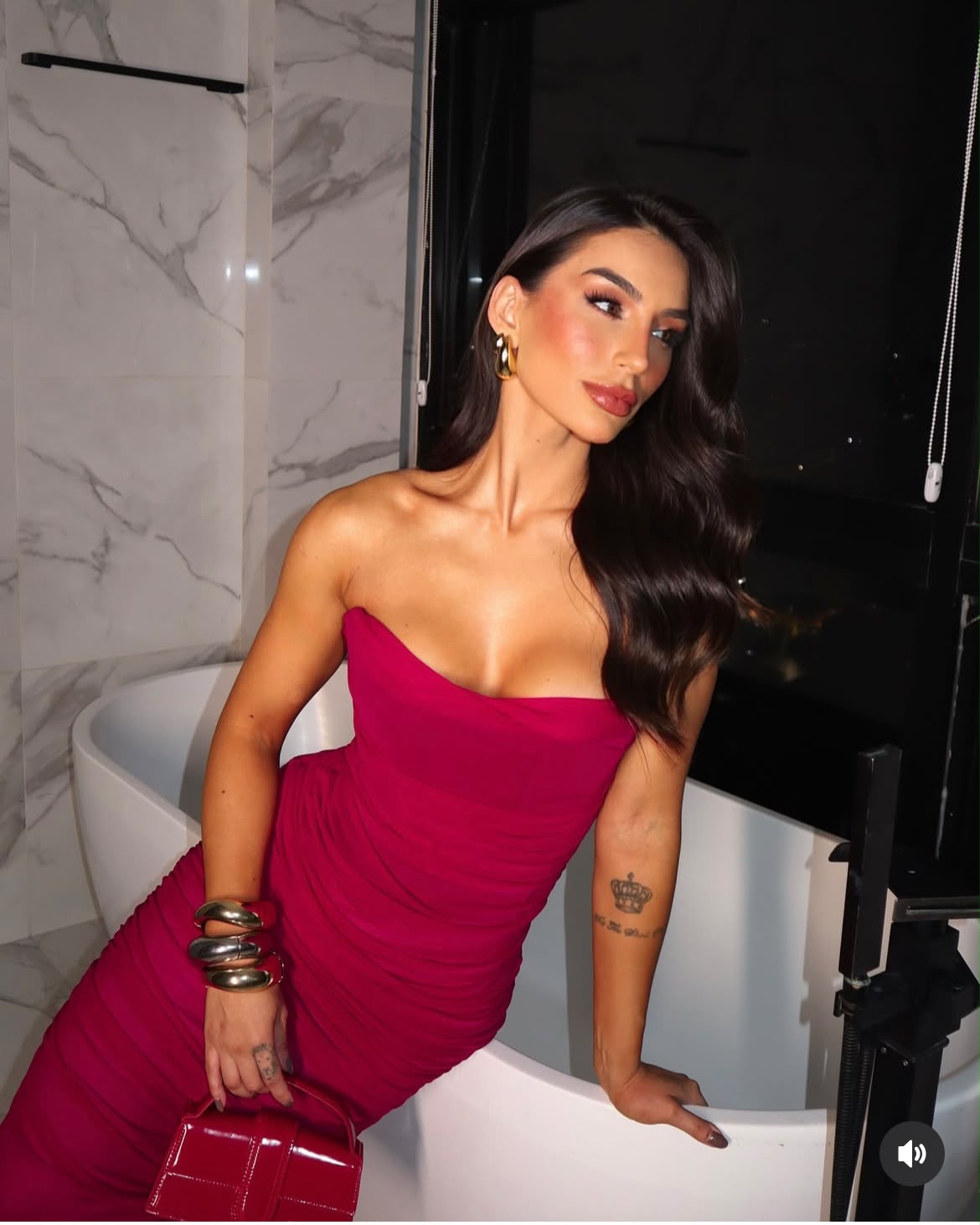 Vestido Tule Marsala na cor marsala — foto 6