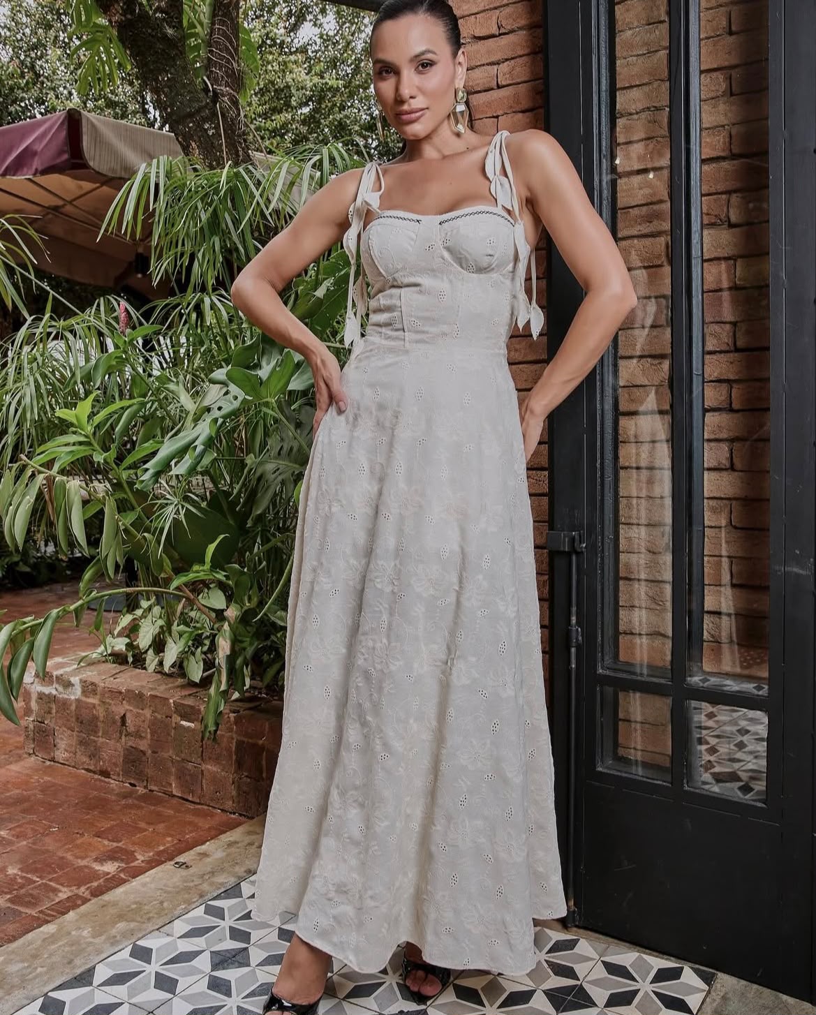 Vestido Linho Bordado