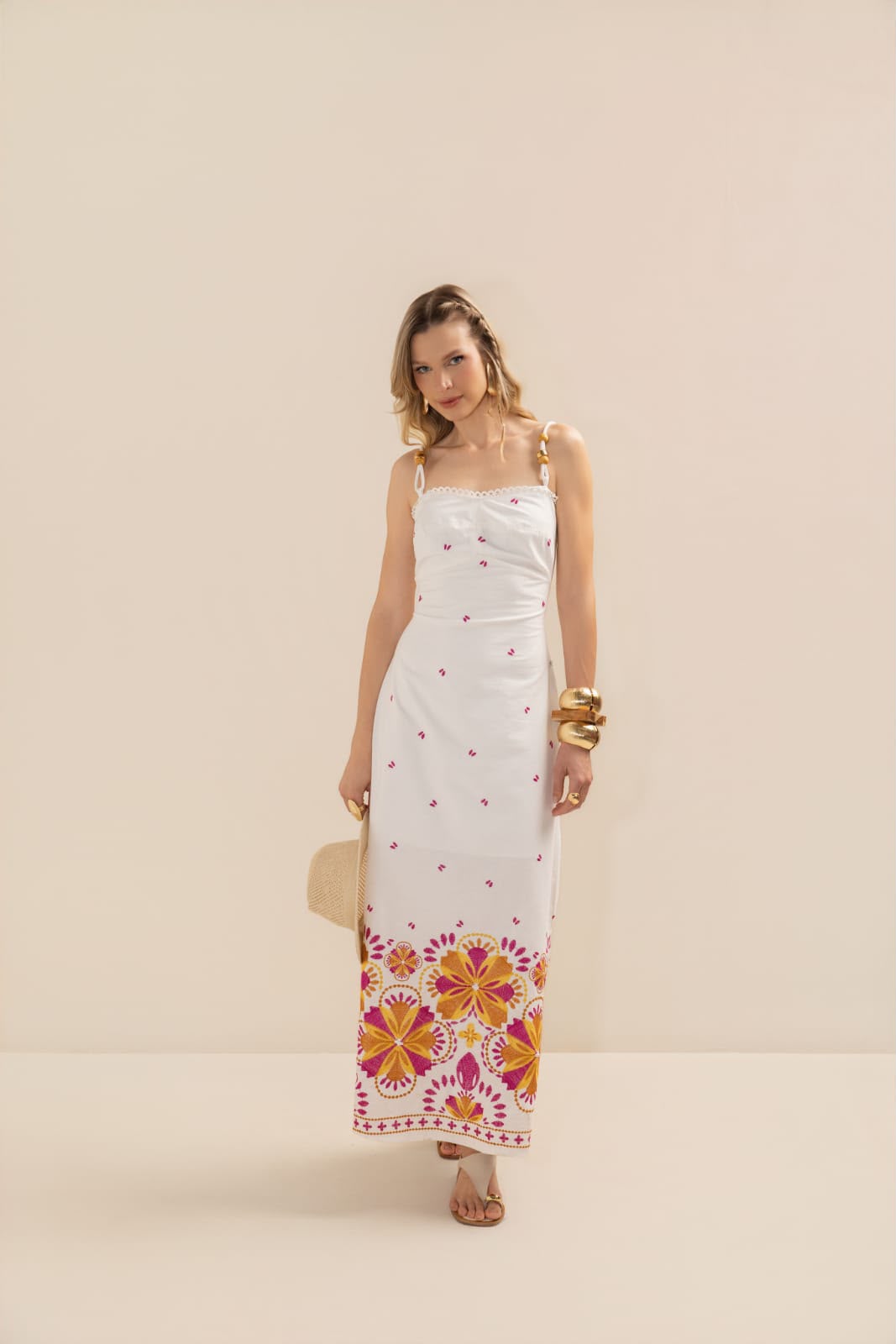 Vestido Midi Bordado