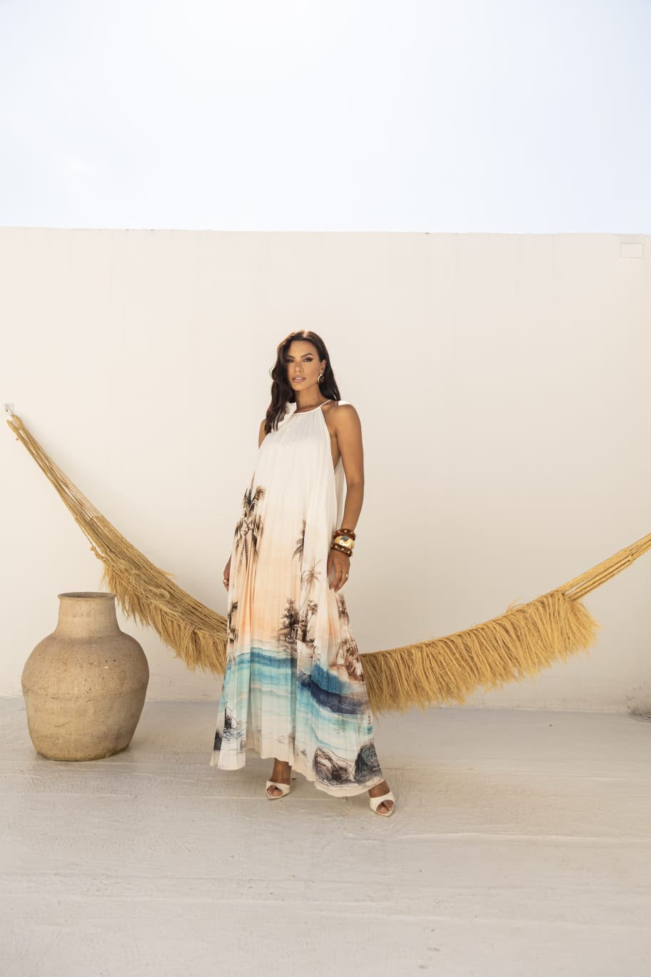 Vestido Longo Plissado Estampa Tropical