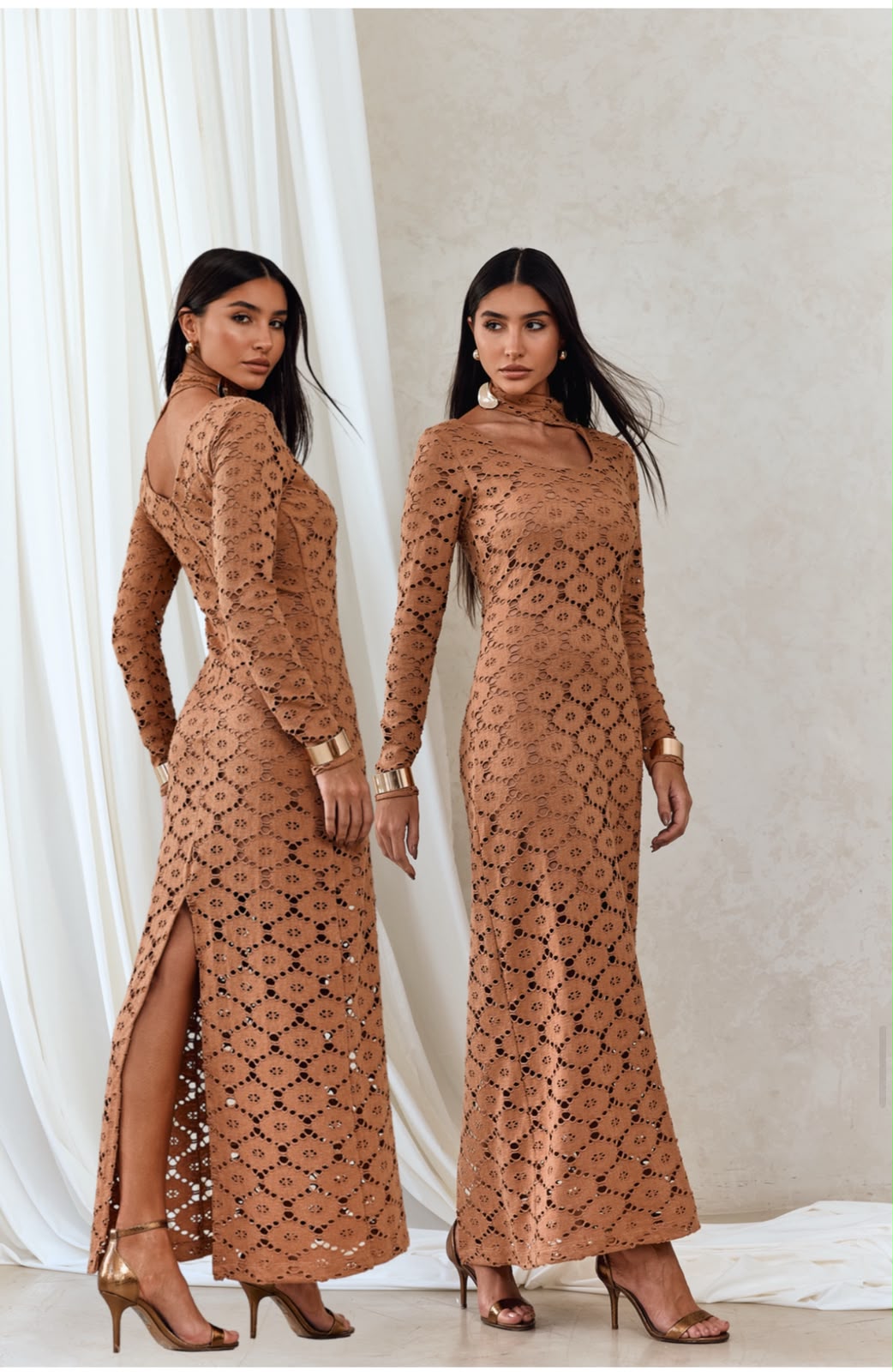 Vestido Longo Caramelo com Mangas - foto 4