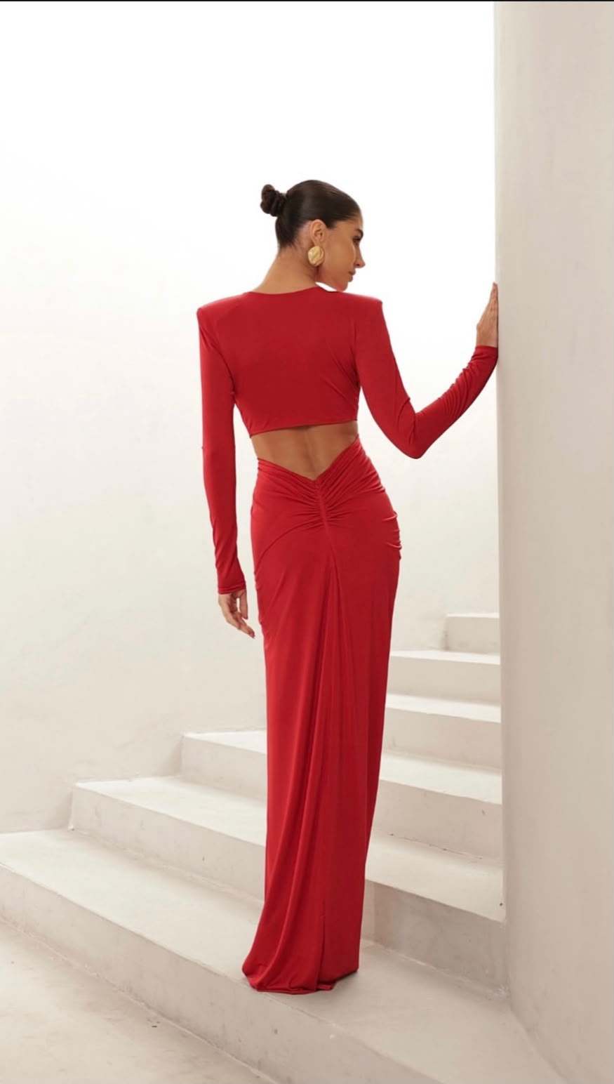 Vestido Longo Vermelho com Mangas