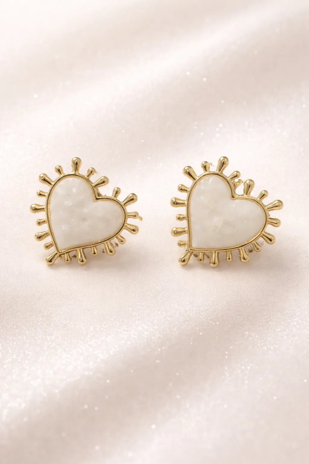 Brinco coração Pérola dourado Donna Bendita