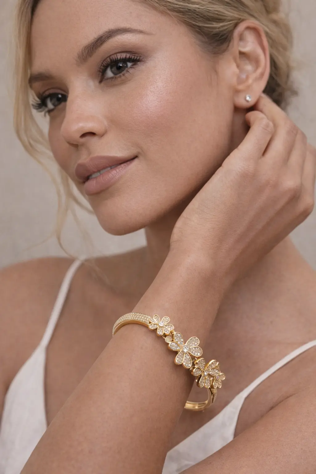 Pulseira Floral Luxo Cravejada em Zircônias – Prata ou Dourado