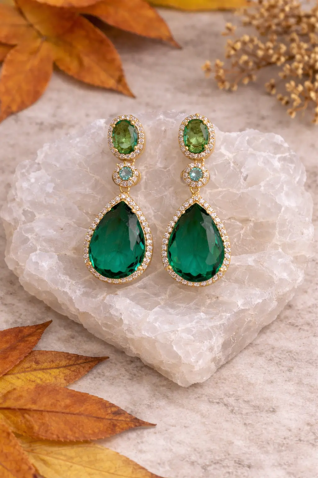 Brinco Gota Esmeralda Luxo com Zircônias