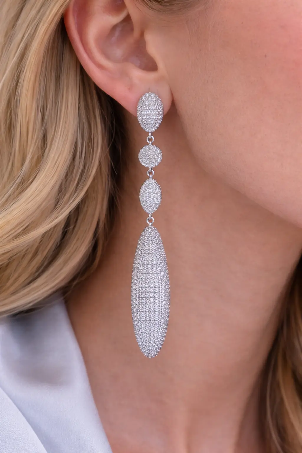 Brinco Longo Glam Cravejado Prata