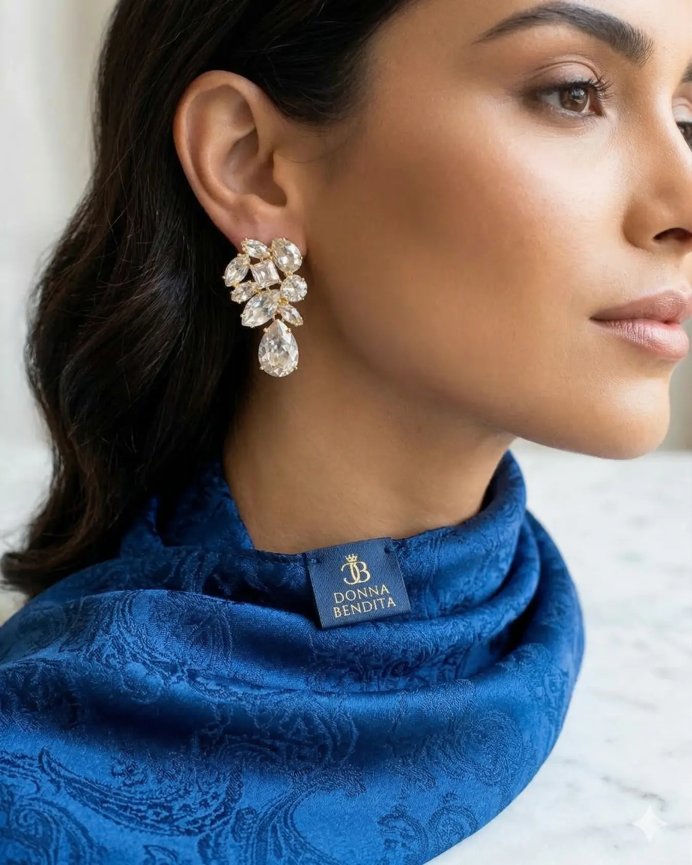 Brinco Pendente Cascata de Cristais Gota