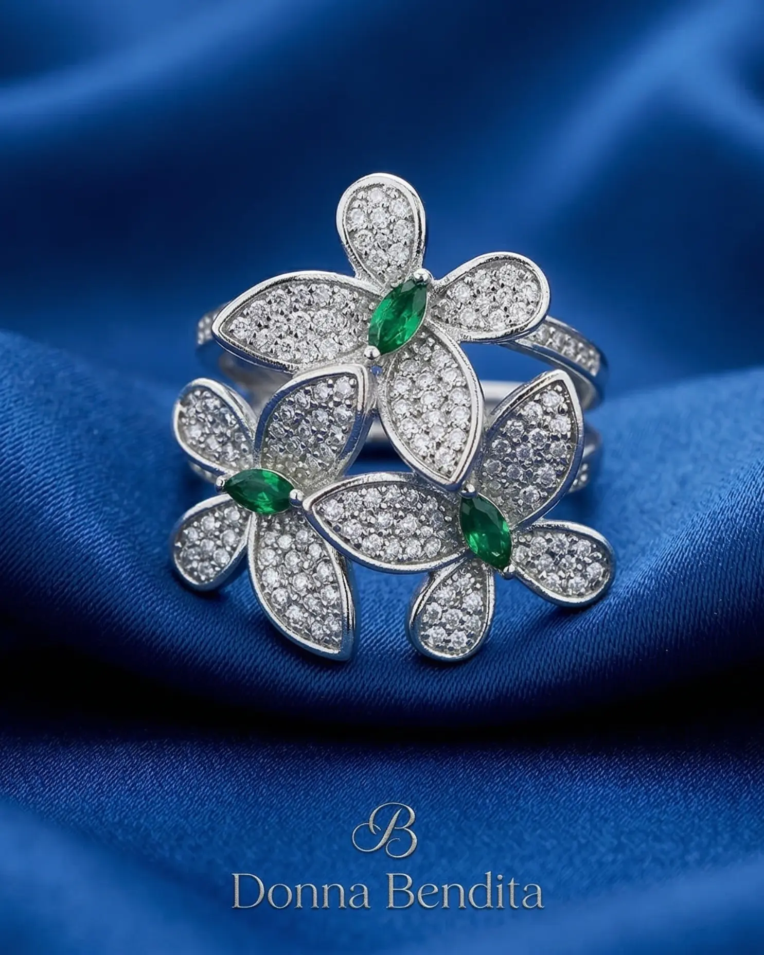 Anel Regulável Trio de Flores com Cristais e Microzircônias