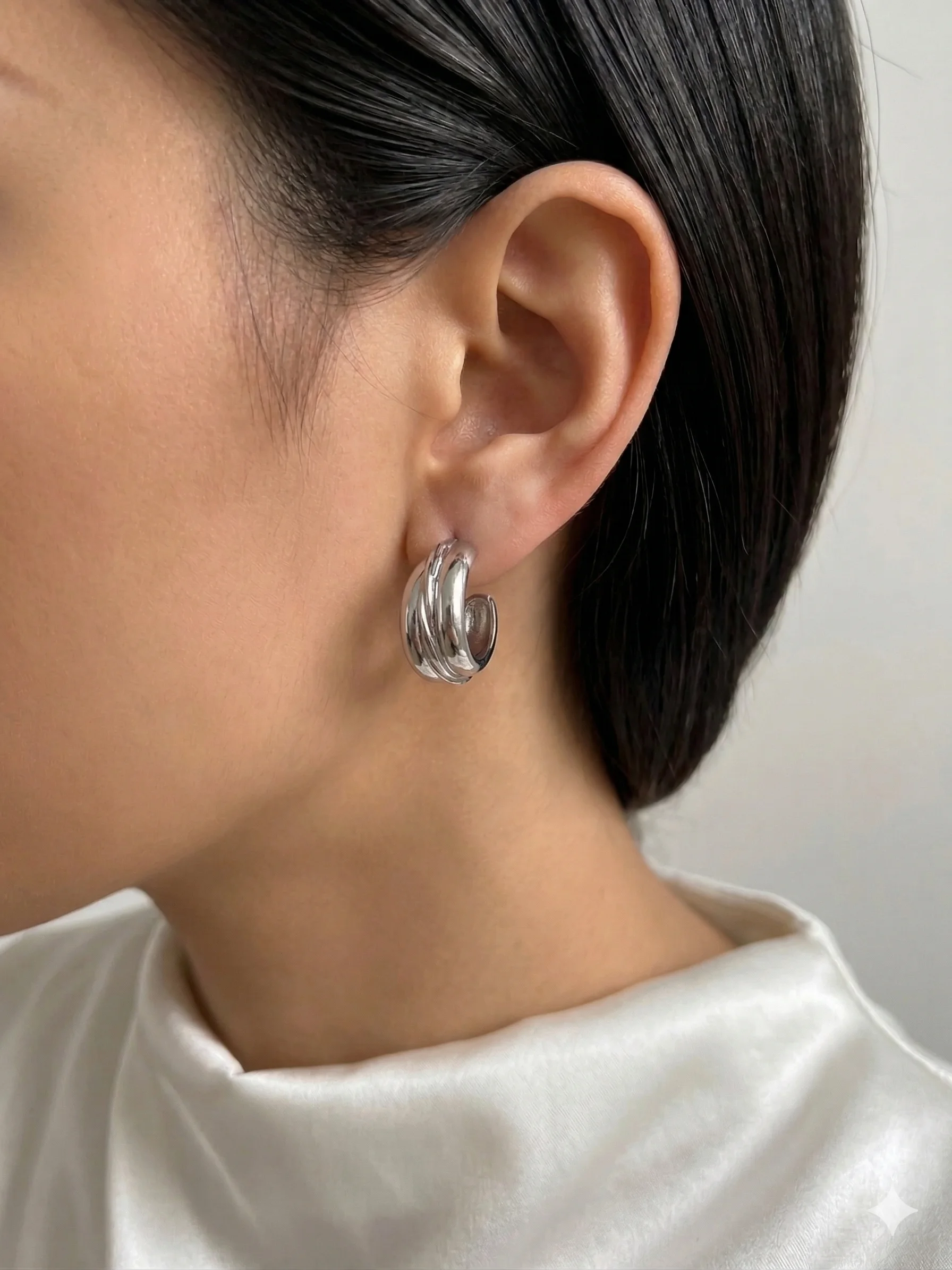  Brinco Argola Tubular Texturizada Entrelaçada