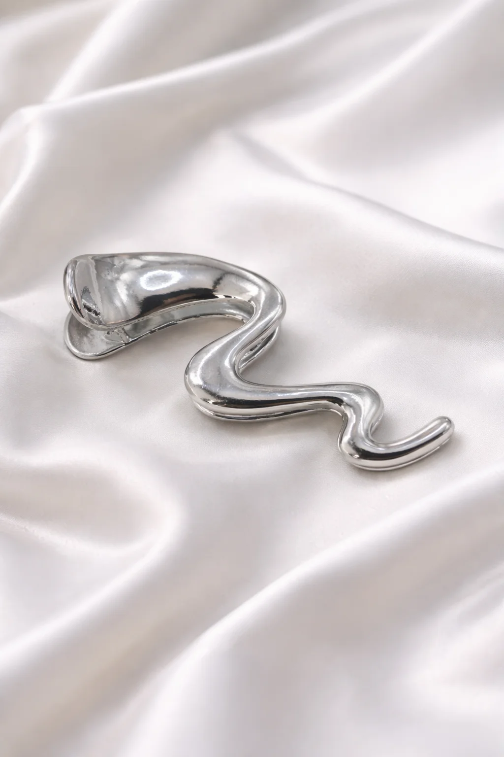 Presilha Bico de Pato Onda Metalizada