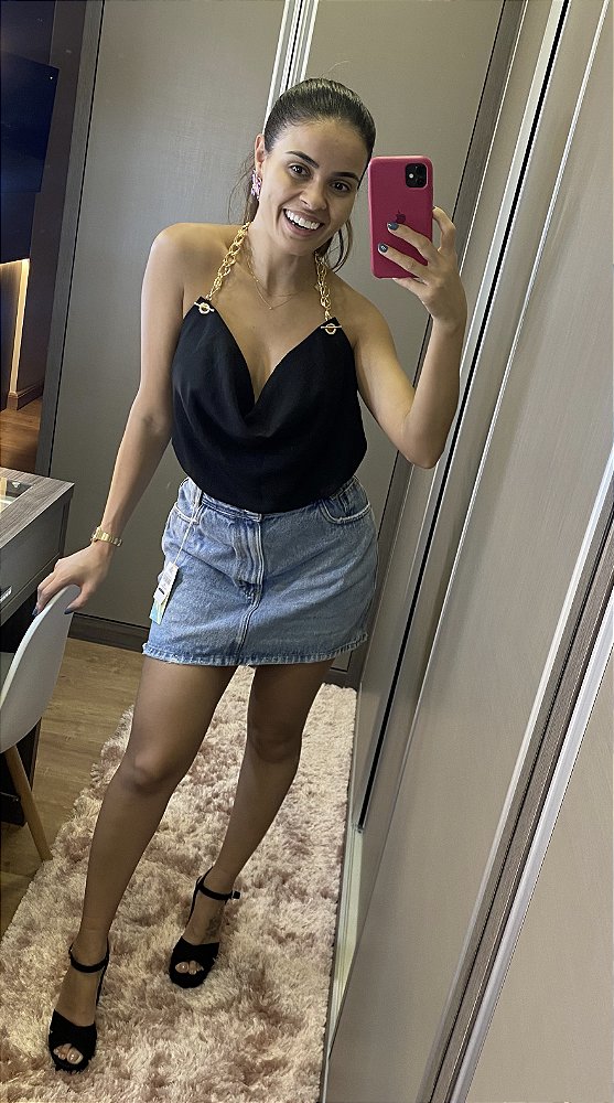 Blusa Frente Única com Correntes Preta