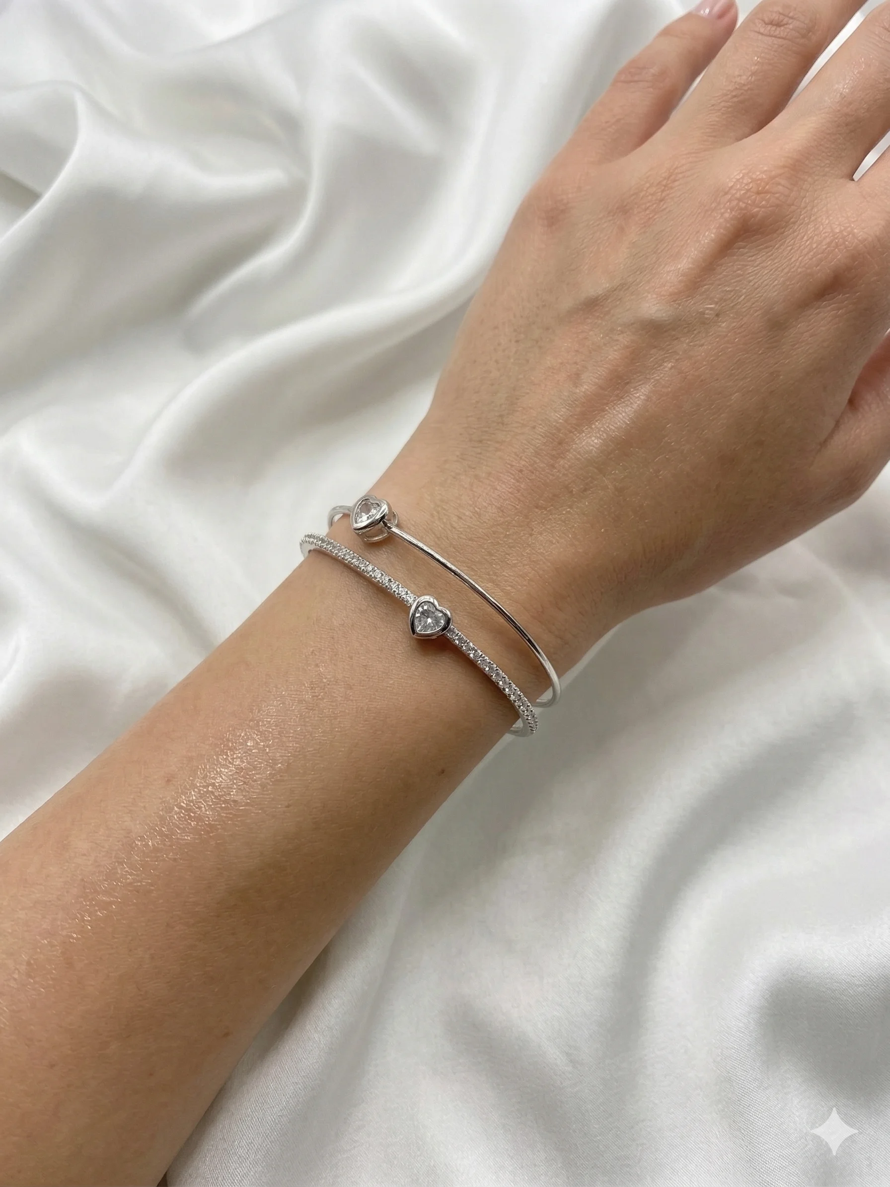Bracelete Duplo Corações em Zircônia – Coleção Donna Bendita