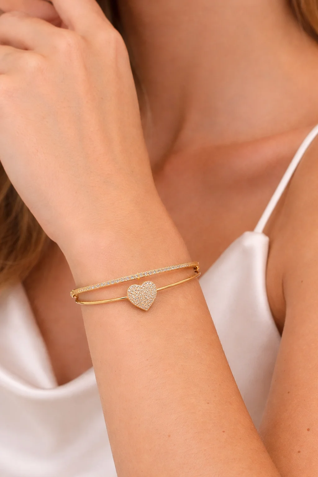 Bracelete Duplo Coração Cravejado