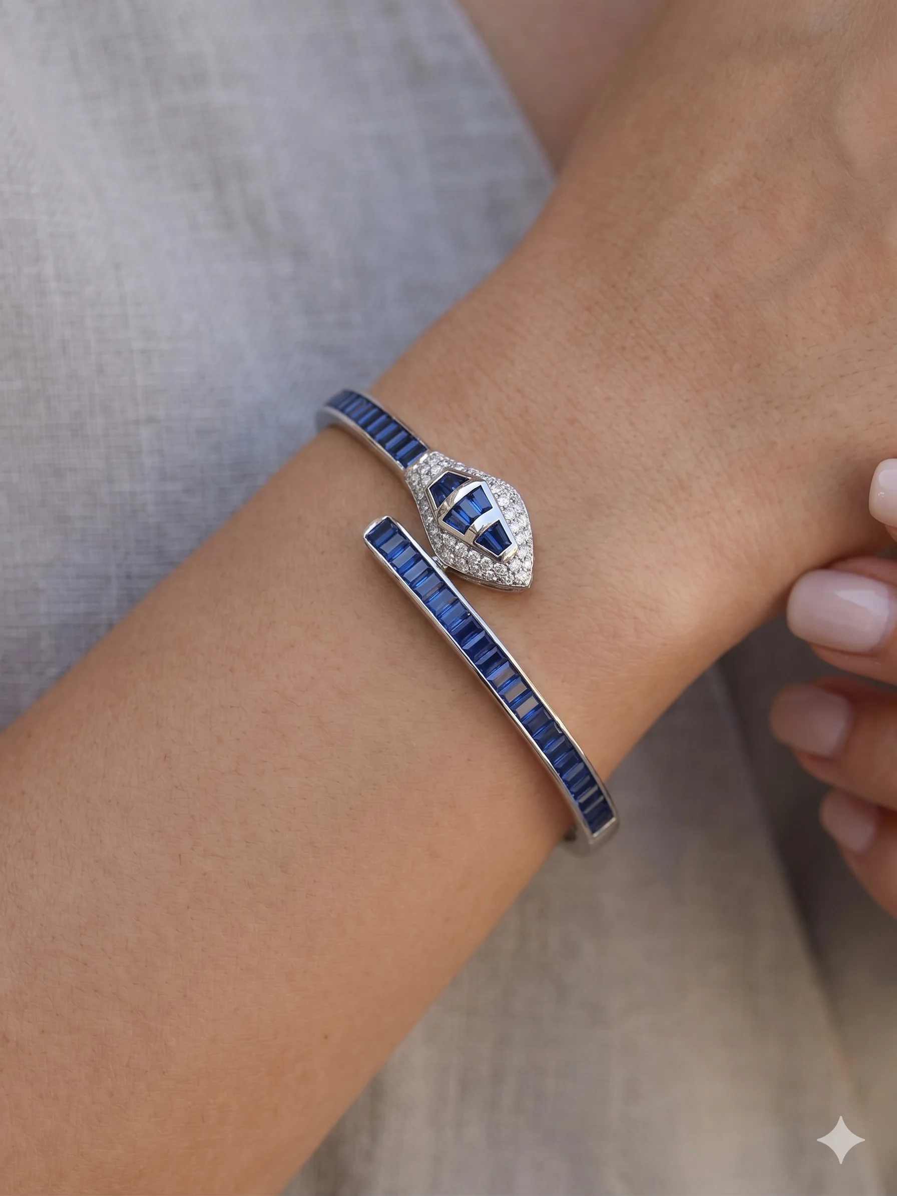Bracelete Serpente Riviera Luxo Cravejado