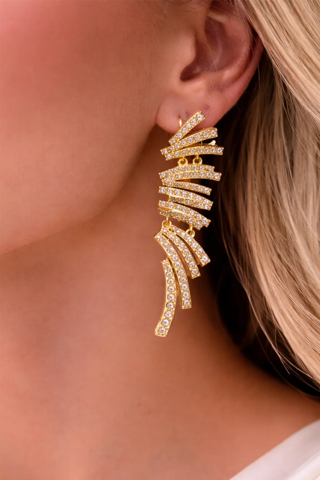 Brinco Cascata Cravejada Donna Bendita