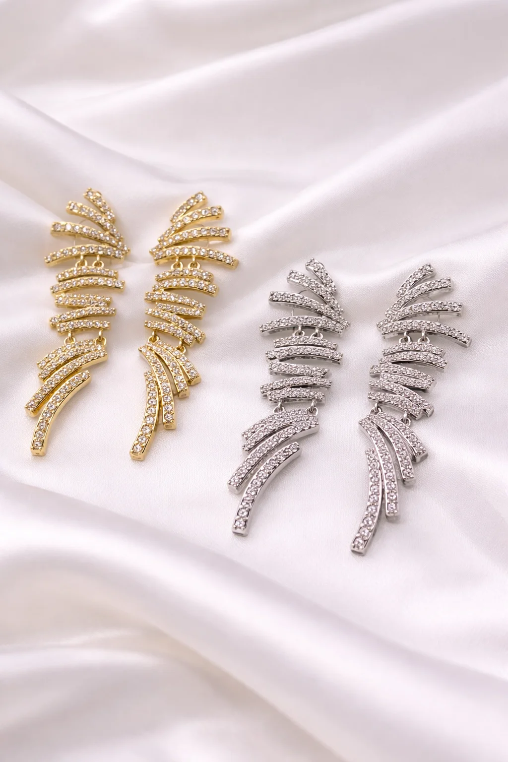 Brinco Cascata Cravejada Donna Bendita