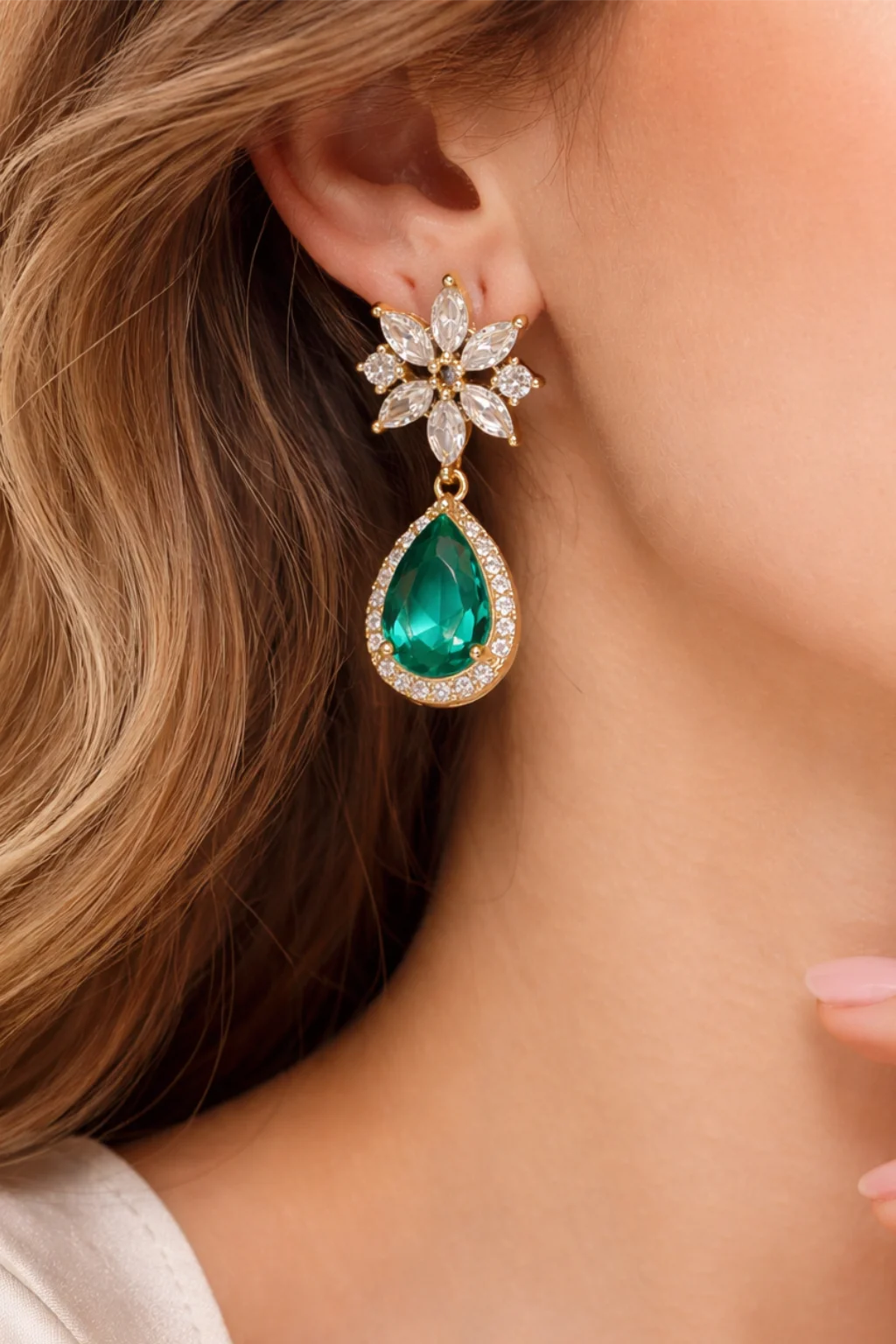 Brinco Flor Luxo com Gota Cristal Premium Dourado