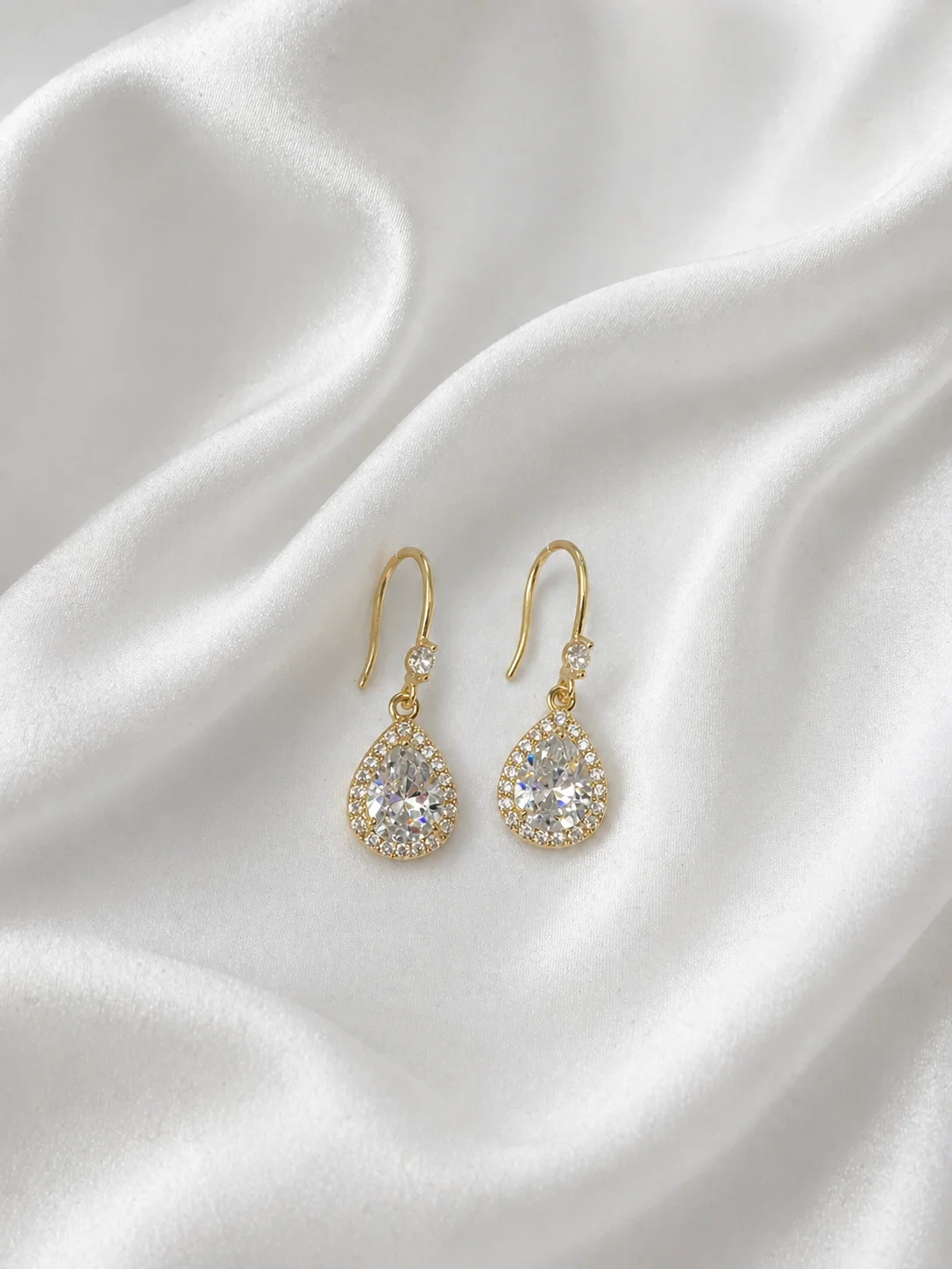 Brinco Gota Cristal Brilhante 