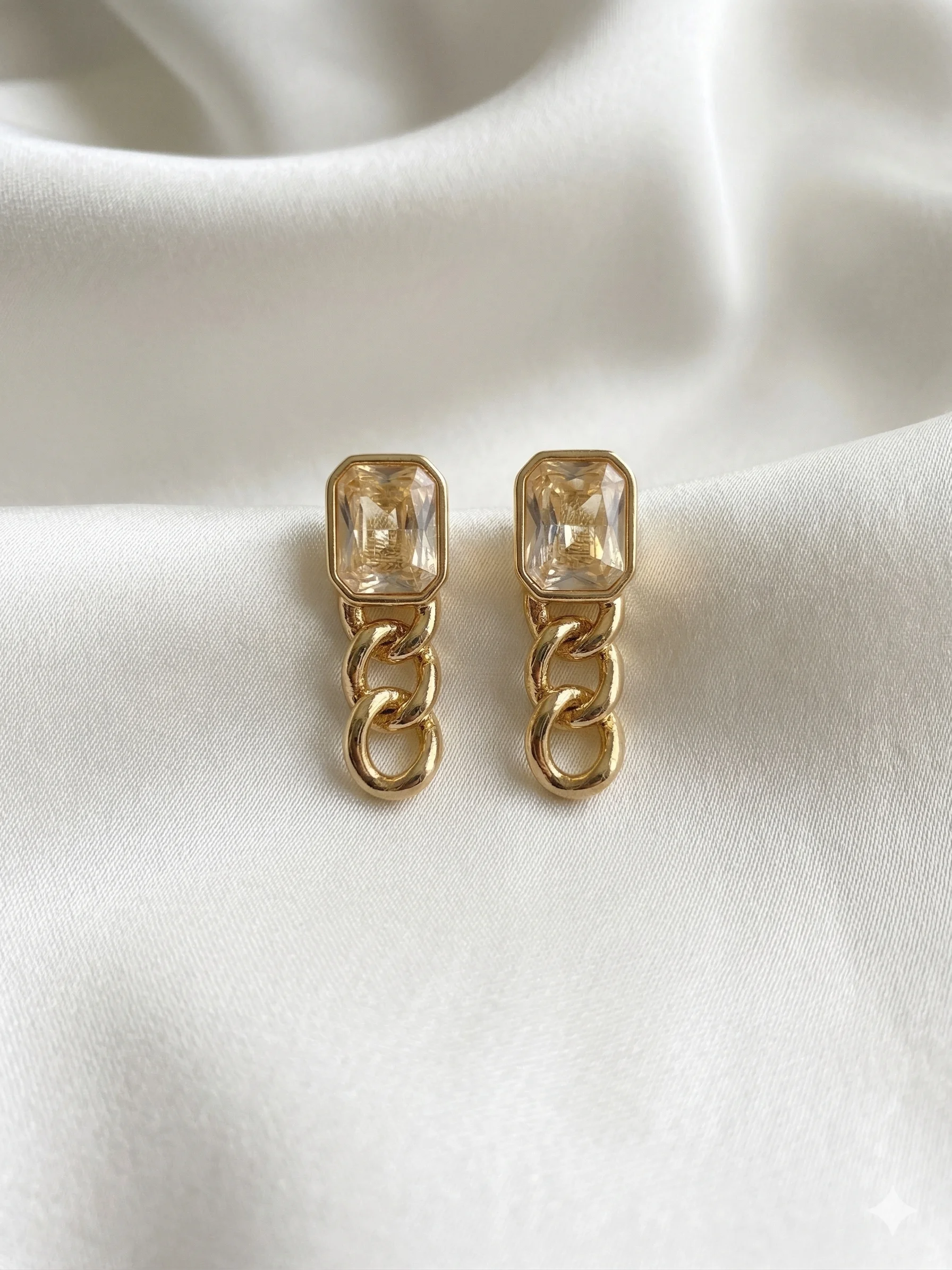 Brinco Corrente Elegance Pedra 