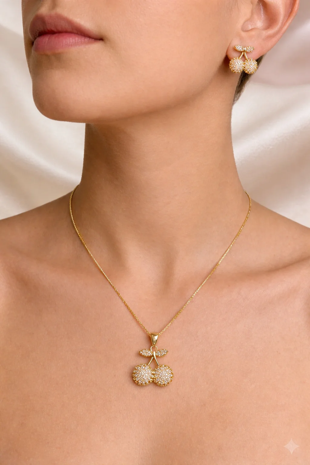 Conjunto Brincos e Colar Cereja 