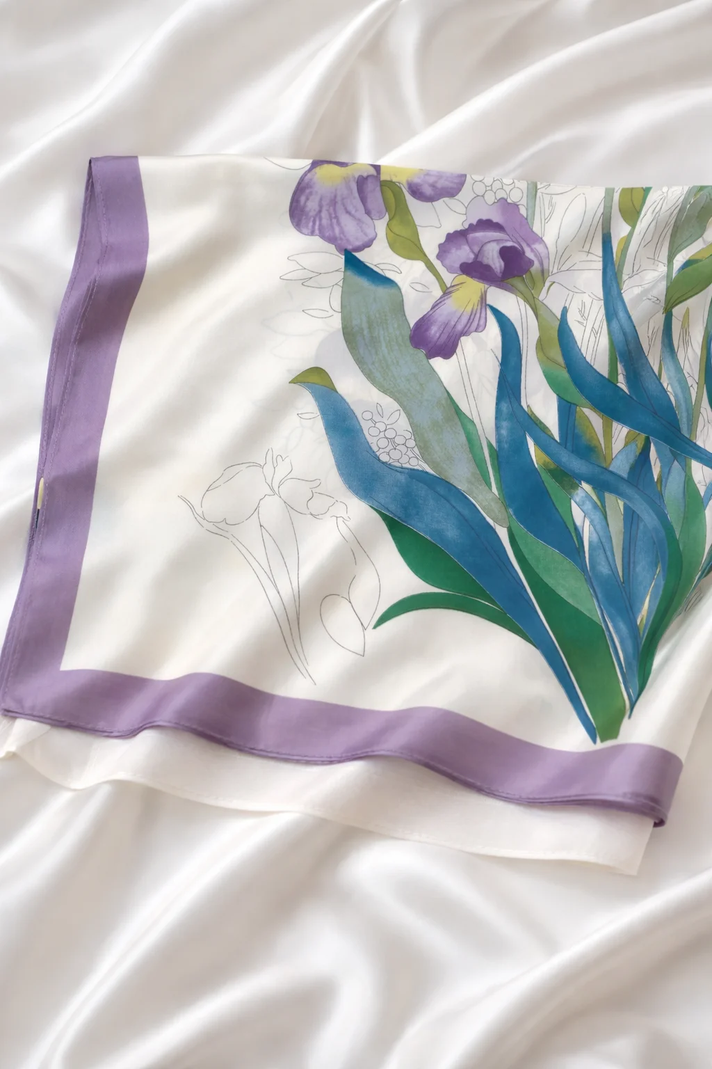 Lenço Floral Iris Lavanda 