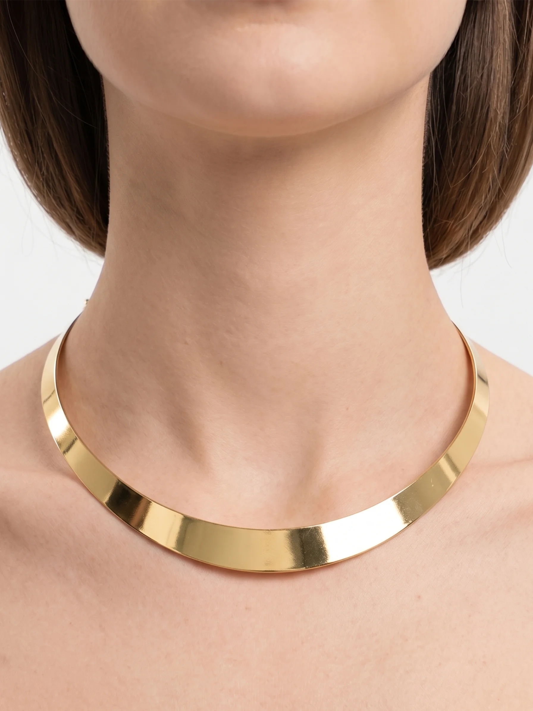 Colar Choker Placa Curva Minimalista Donna Bendita