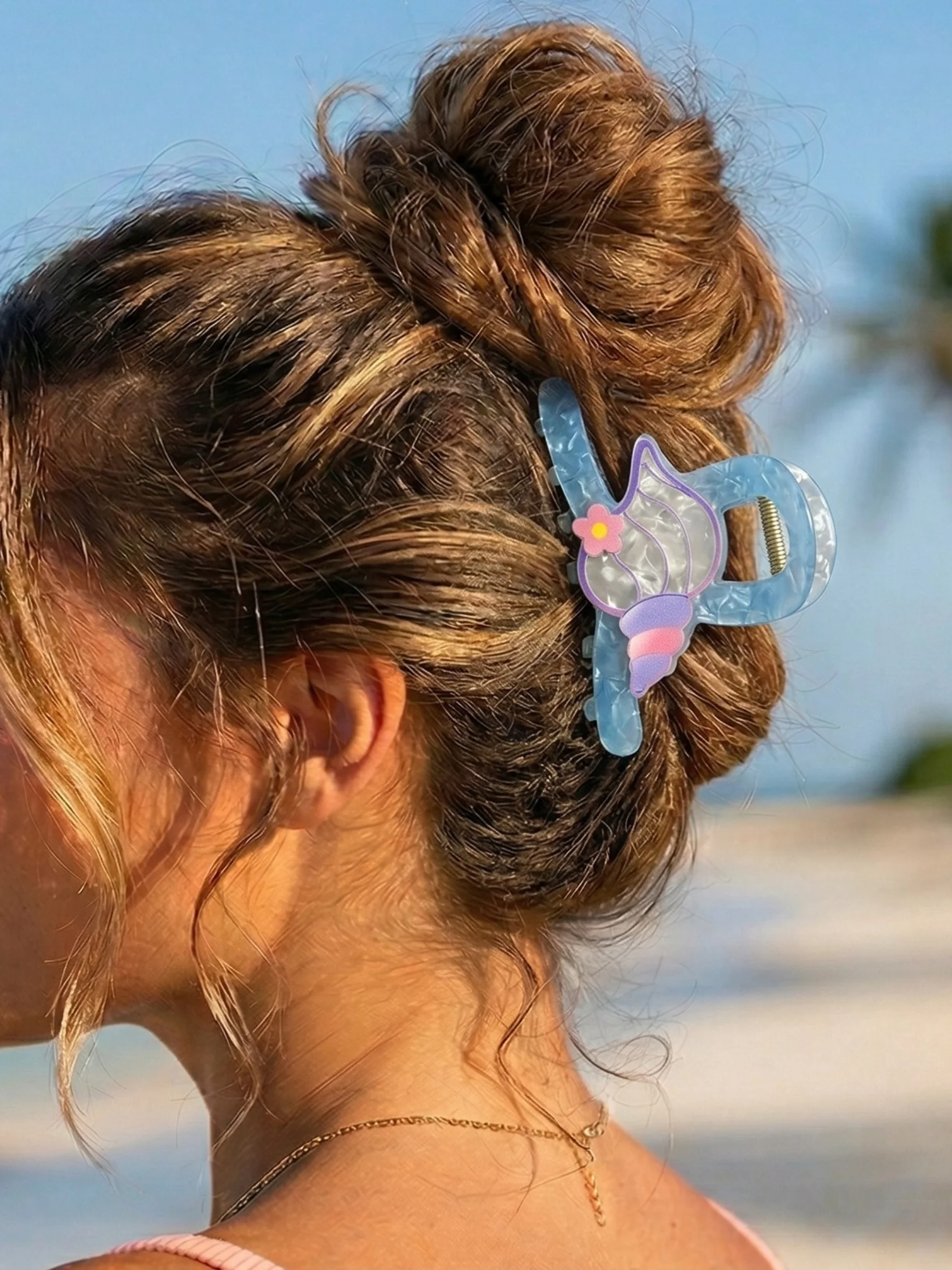 Piranha de Cabelo Infantil Concha do Mar Azul com Flor Rosa