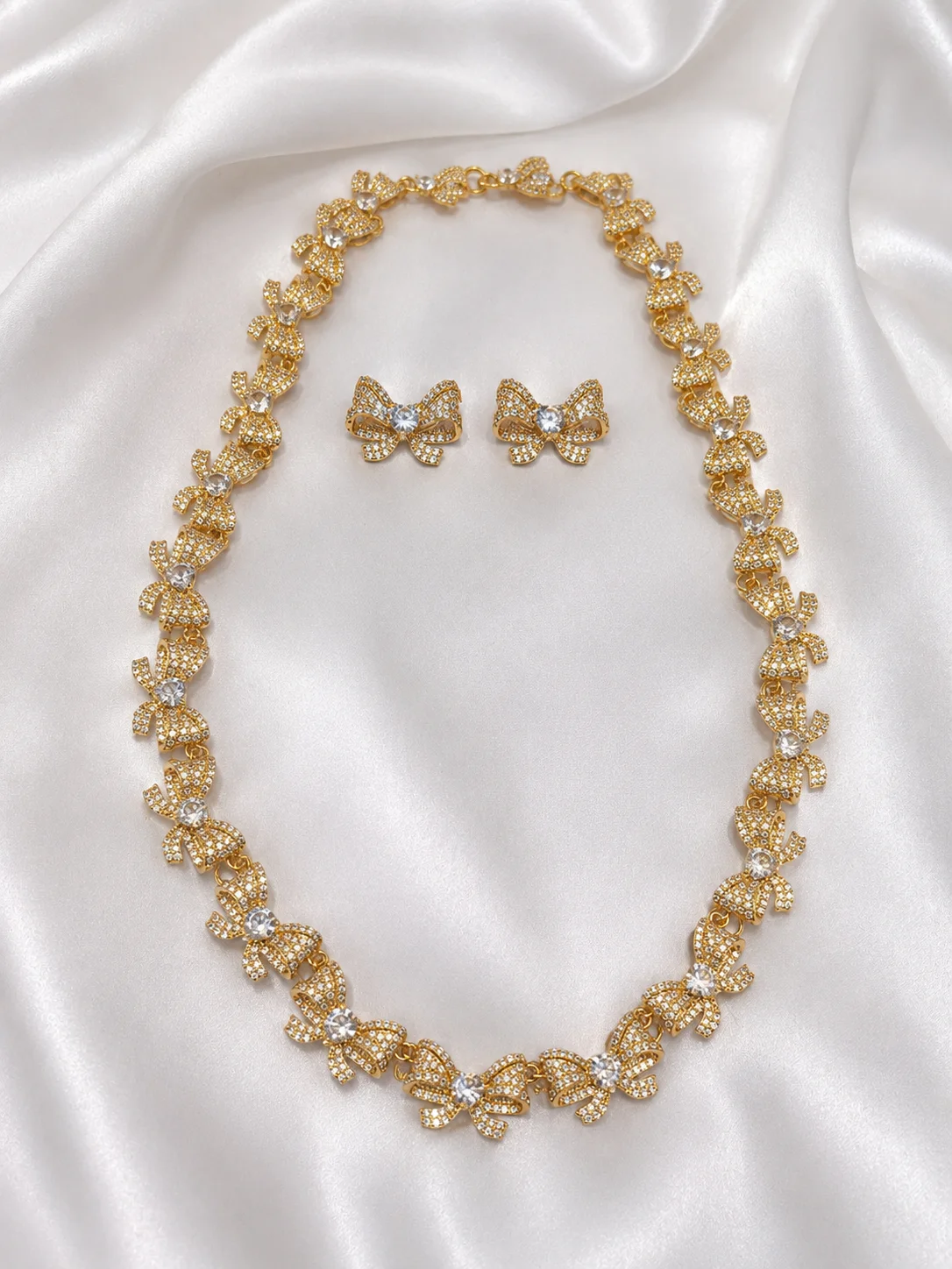 Conjunto Laço Glamour Cravejado Donna Bendita