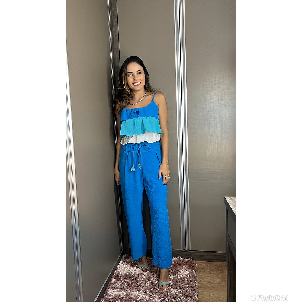 Conjunto Azul Pantacourt e Cropped