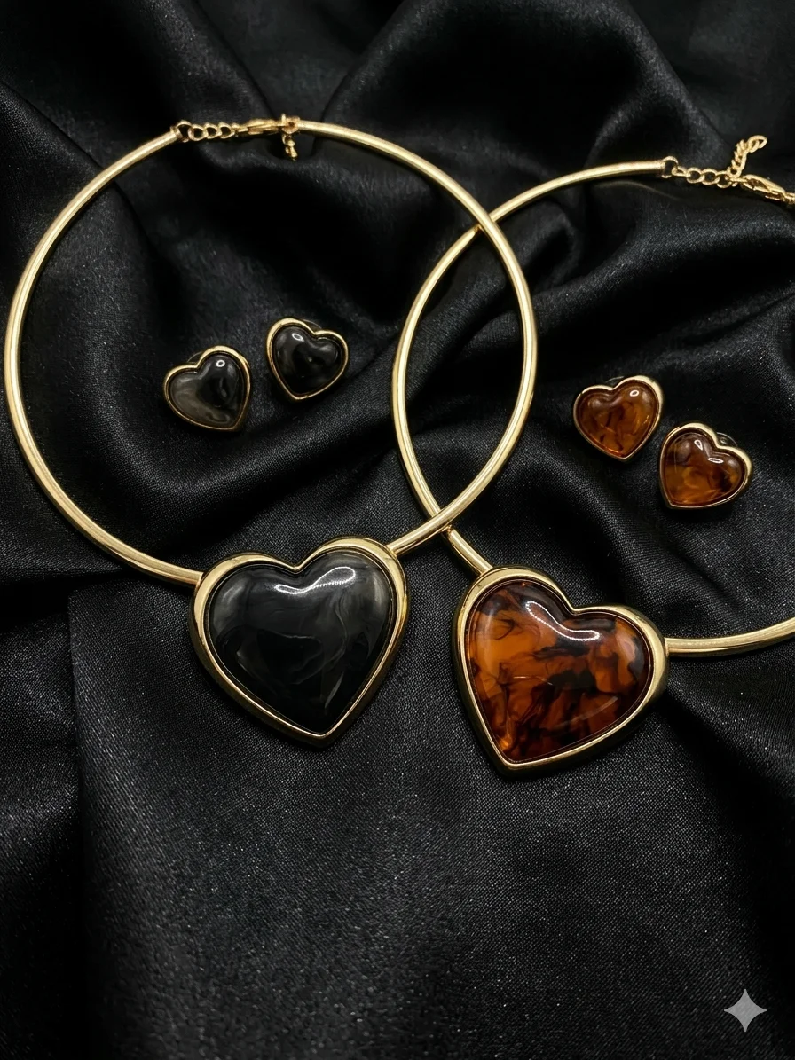 Conjunto Colar Aro e Brincos Coração de Resina Perolada