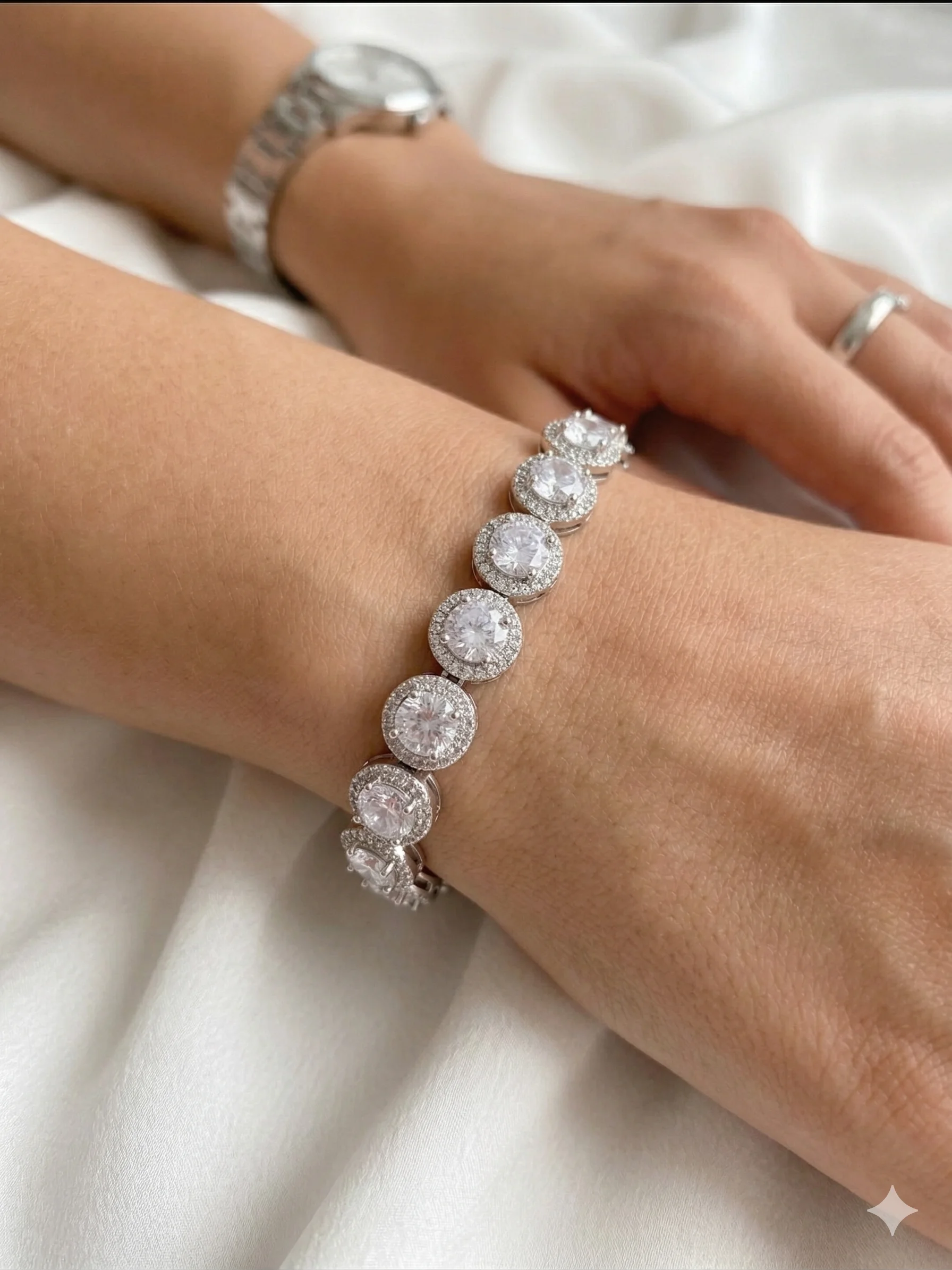 Pulseira esferas Cravejados com Brilho