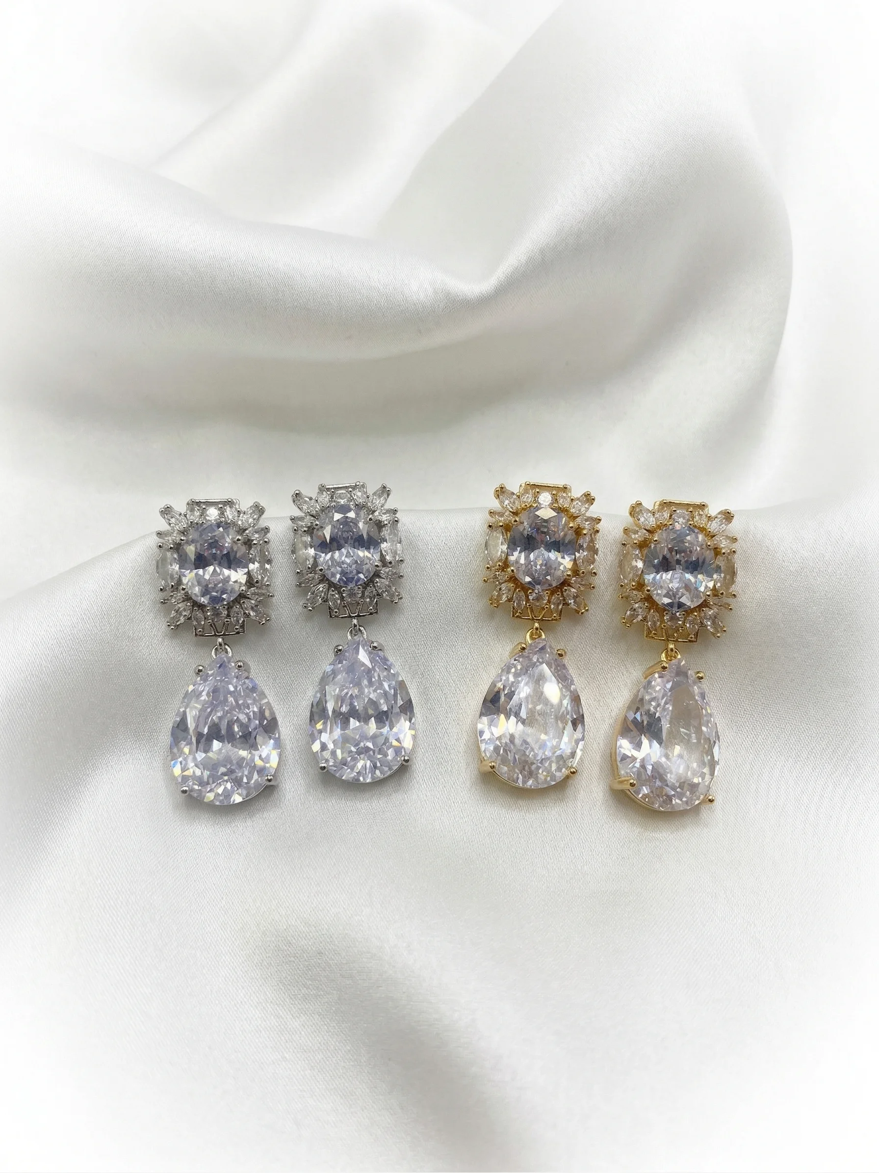 Brinco Gota Imperial Cravejado  Donna Bendita