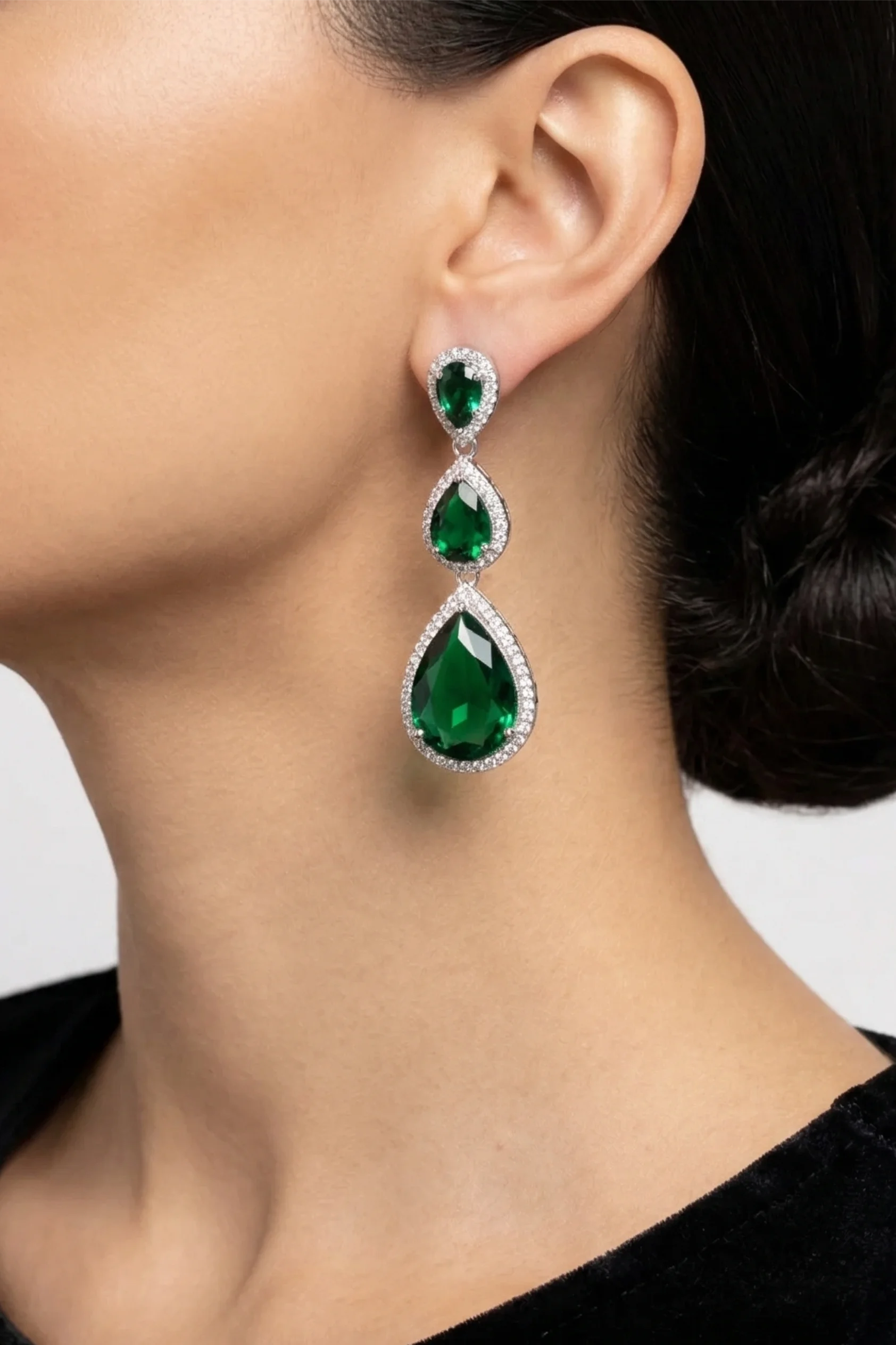 Brinco Gota Tripla Luxo Cravejado