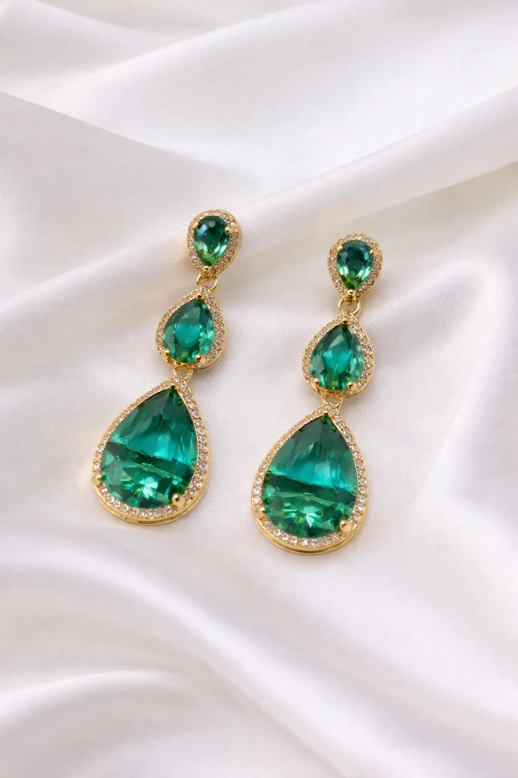 Brinco Gota Tripla Luxo Cravejado Donna Bendita