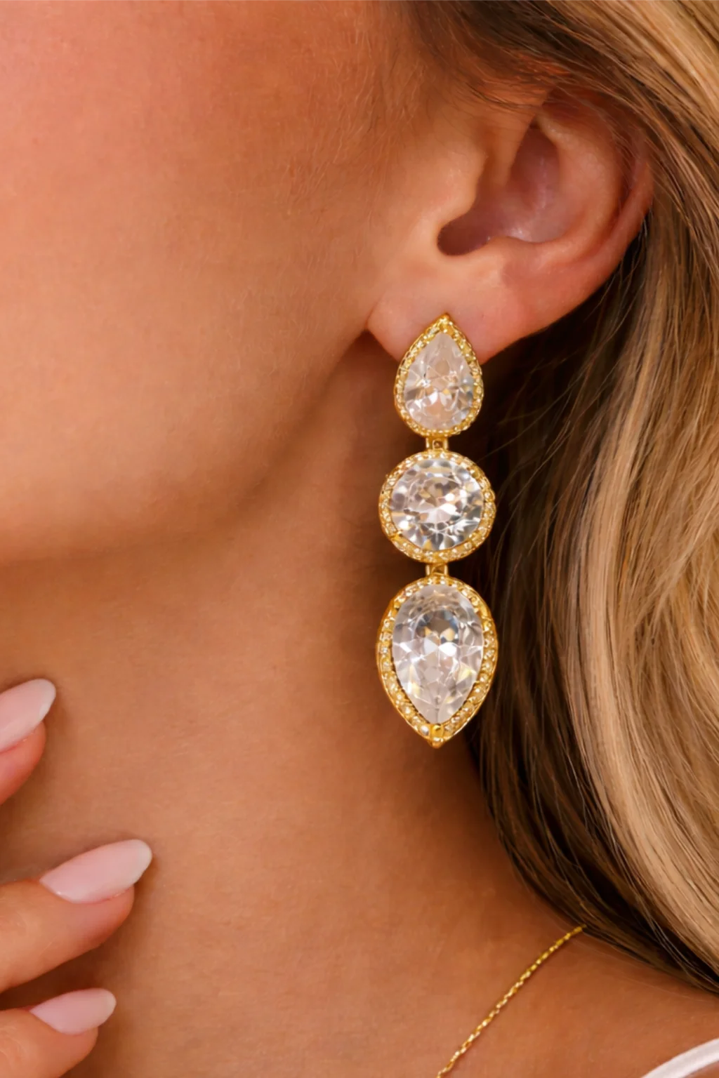 Brinco Luxo Cristal Gota Tripla com Zircônias 