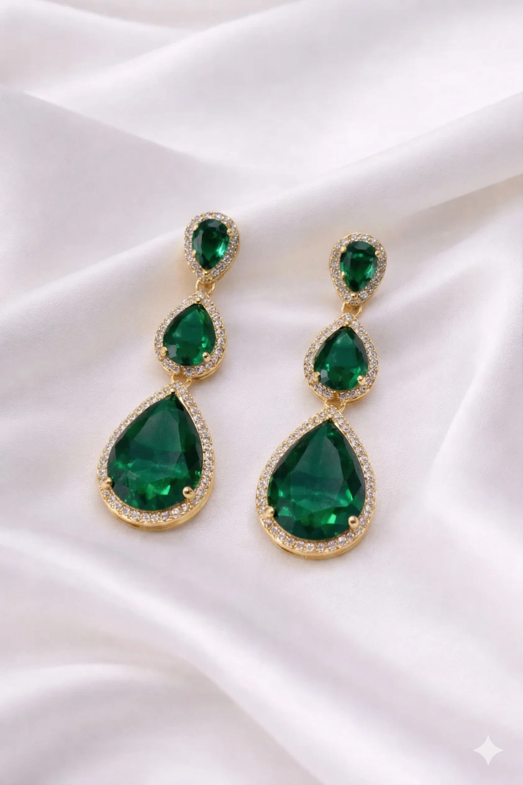 Brinco Gota Tripla Luxo Cravejado Donna Bendita