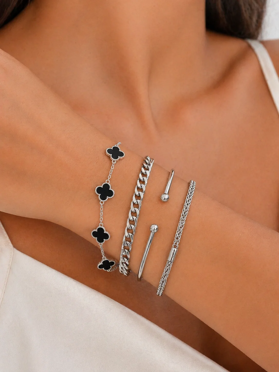 Kit Pulseiras Luxo Trevo Noir