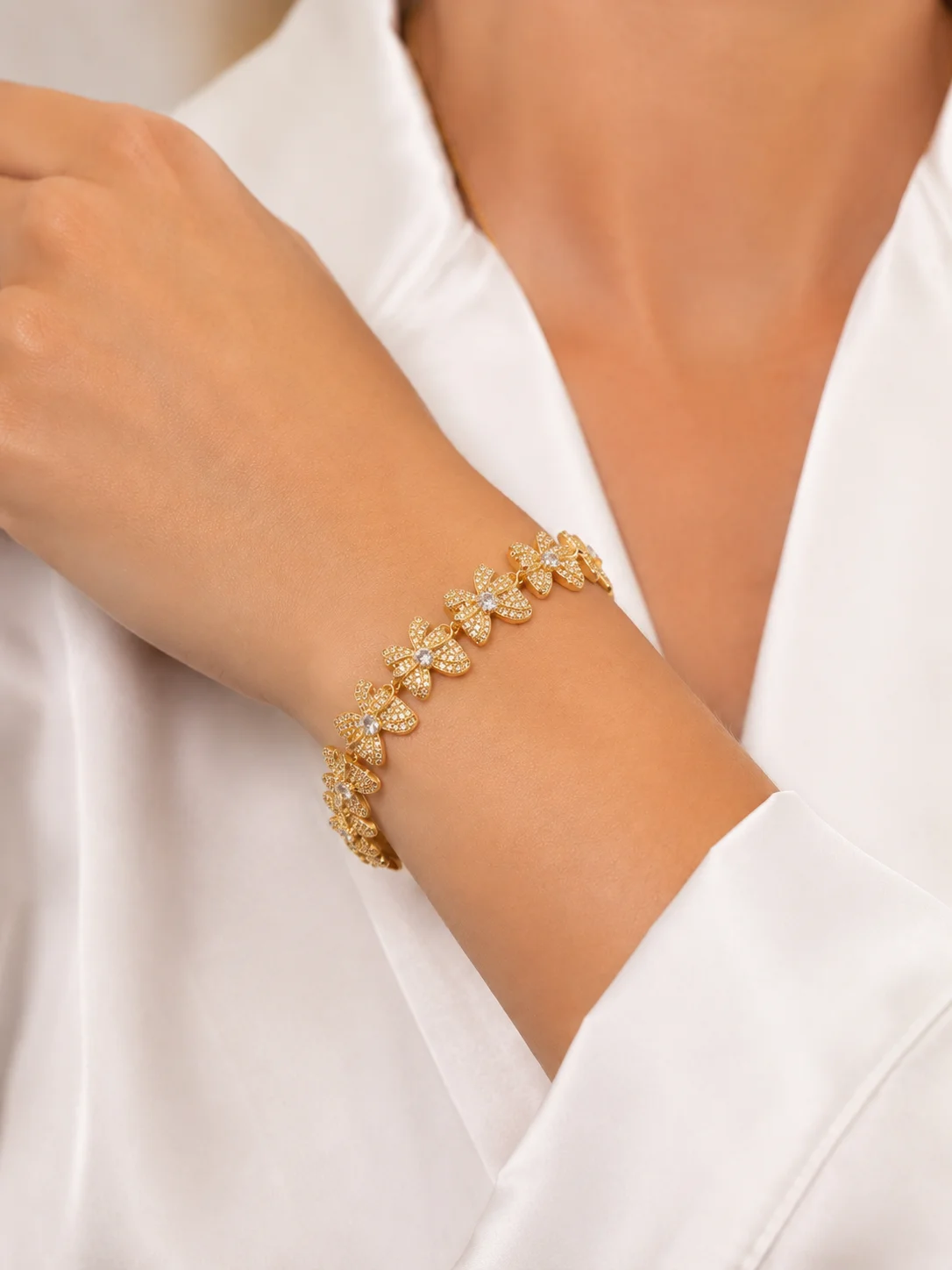 Pulseira Laços Cravejados Luxo com Zircônias