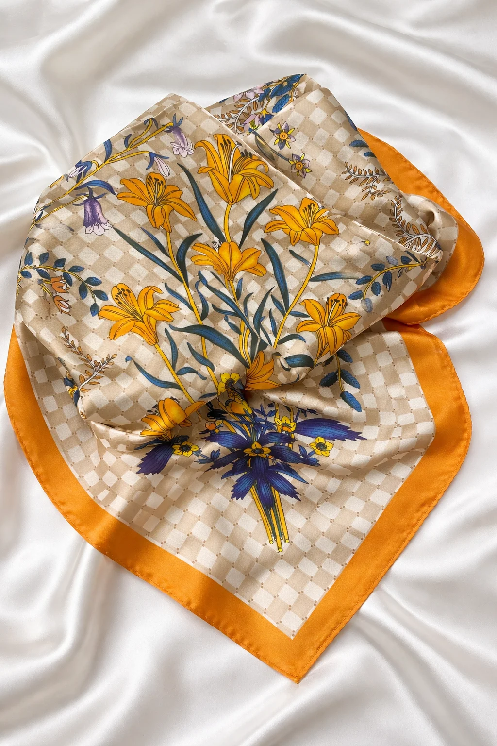 Lenço Floral Aurora Dourada