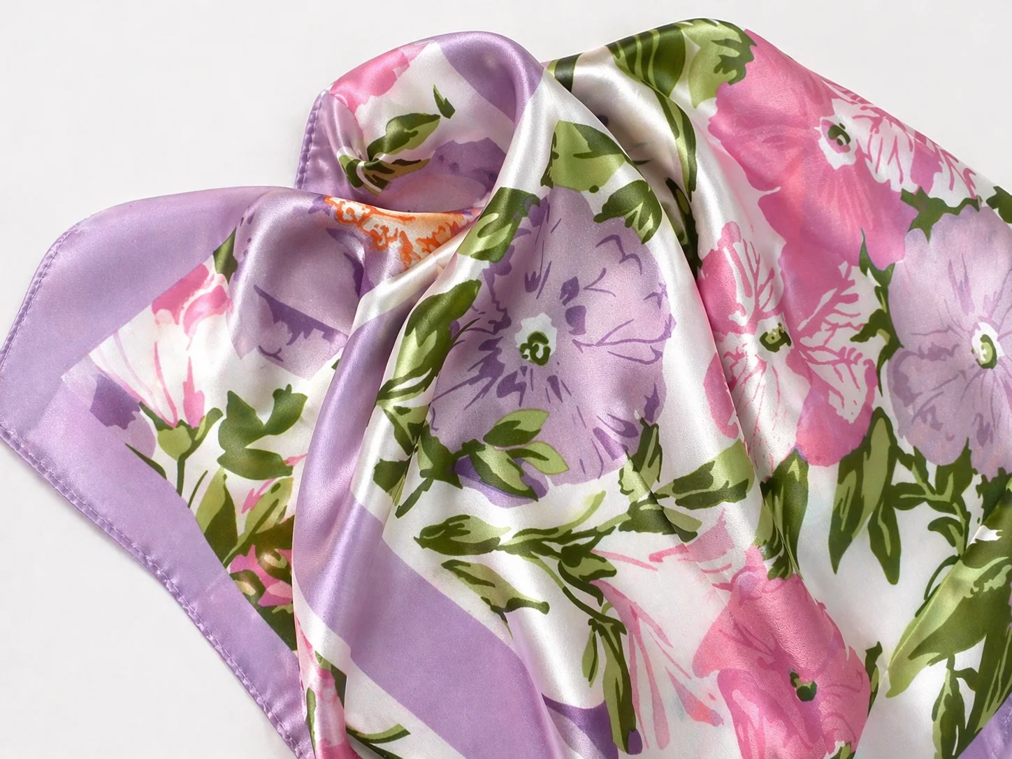 Lenço Floral Elegance Soft Touch