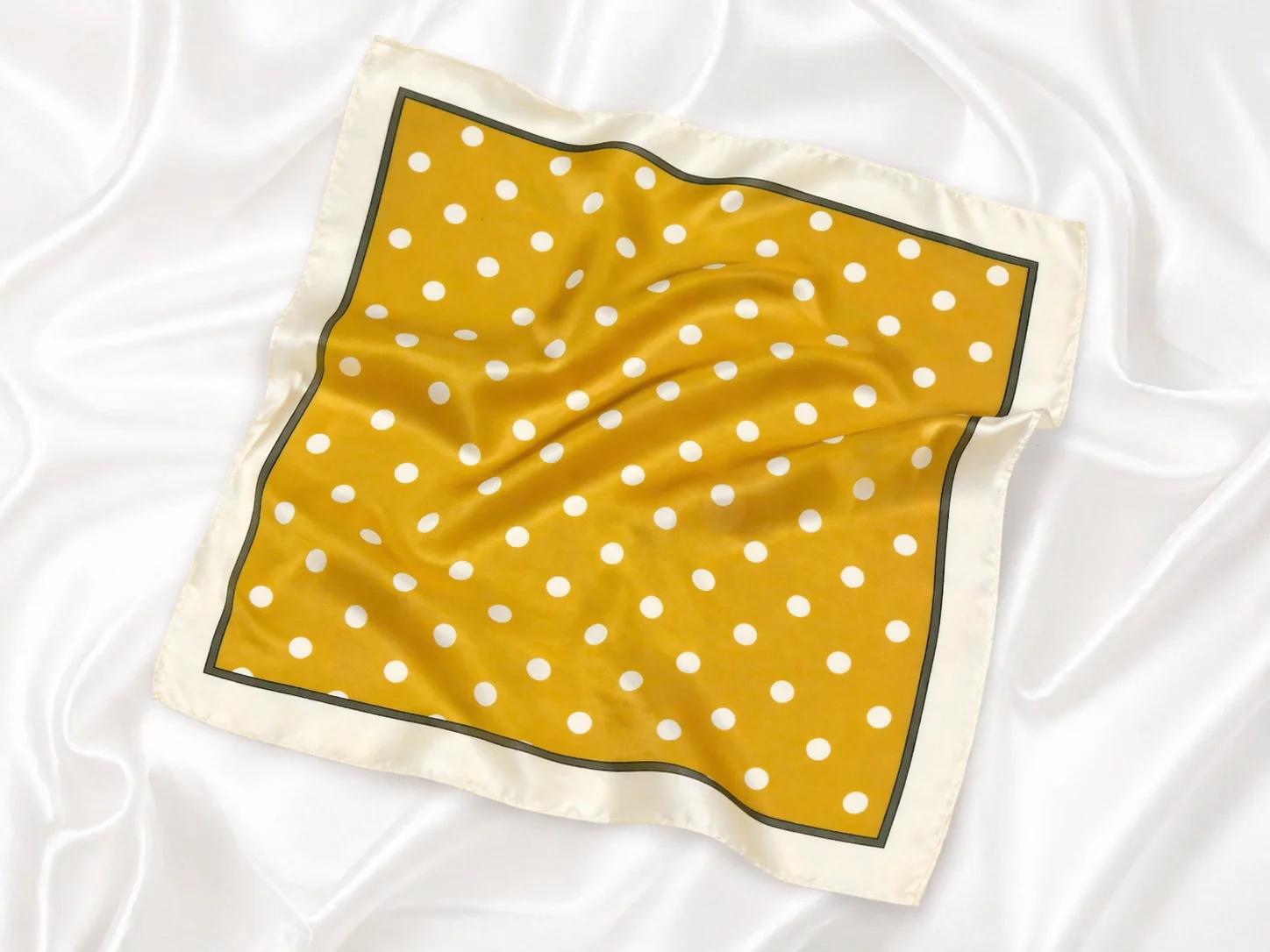 Lenço Poá Mostarda Elegance