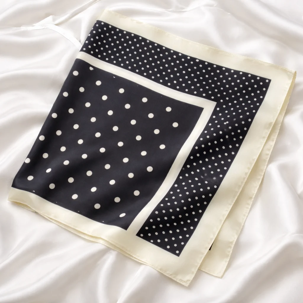 Lenço Elegance Poá Clássico Preto & Off White