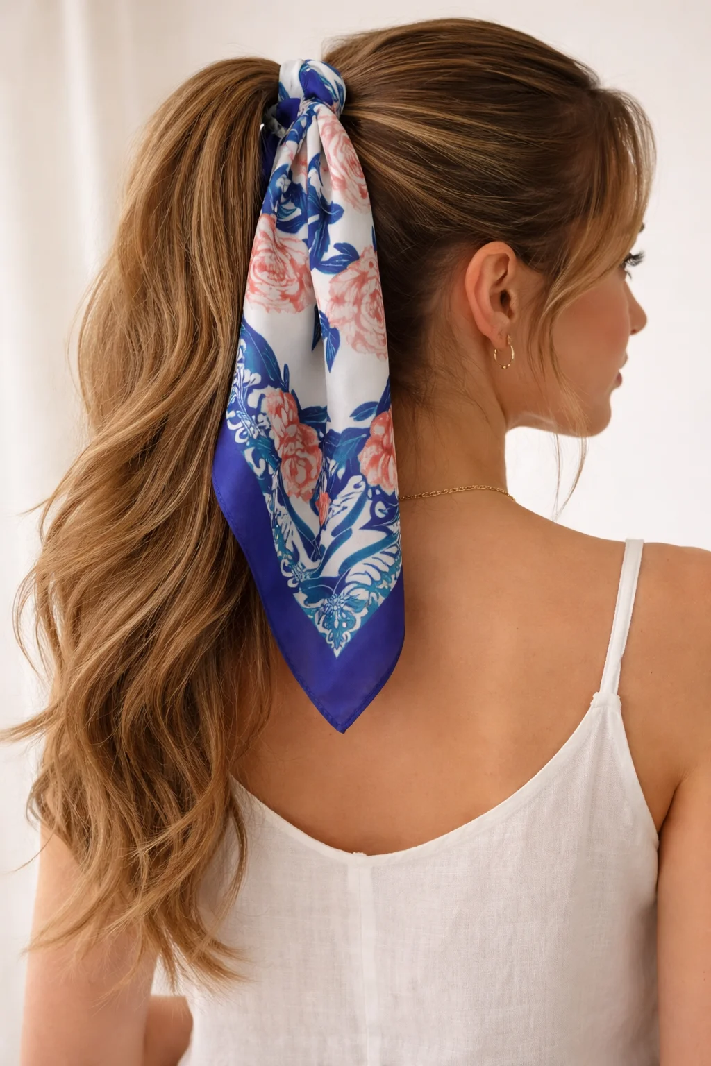 Lenço Floral Elegance Azul