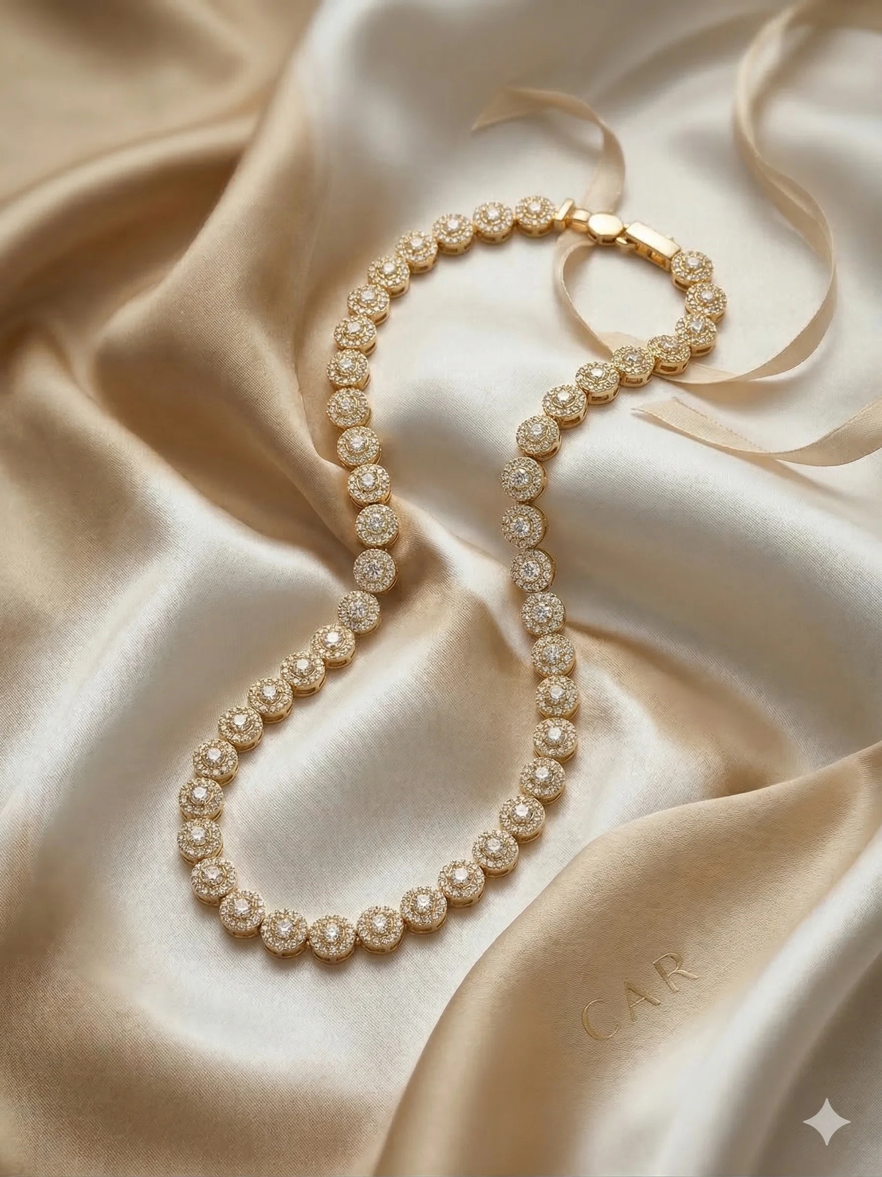 Colar Riviera Medalhões Cravejados 